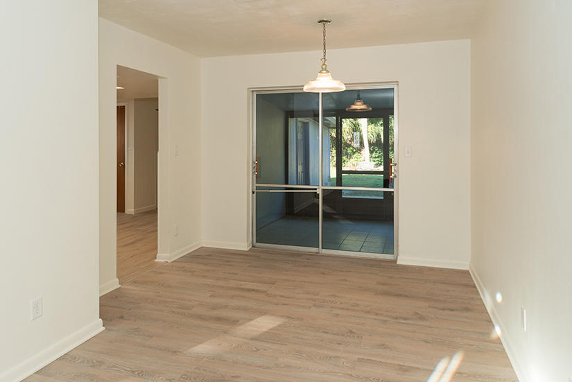 OAK TREE PARK - Residential Lease