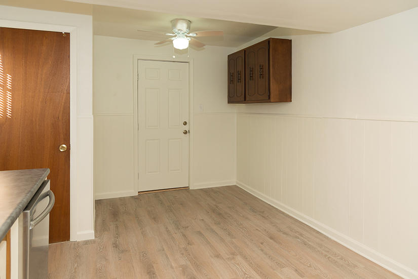 OAK TREE PARK - Residential Lease