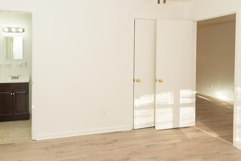 OAK TREE PARK - Residential Lease
