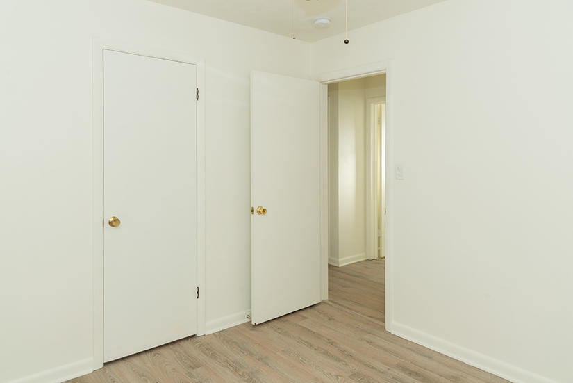OAK TREE PARK - Residential Lease