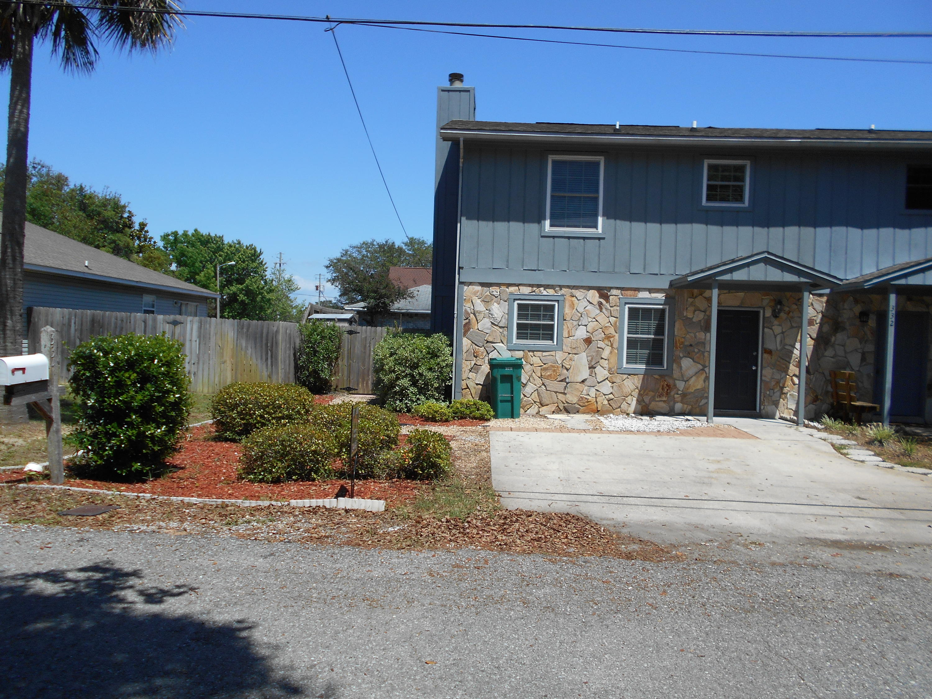 LOVELY END UNIT WITH PRIVACY FENCED YARD. LOW MAINTENANCE YARD. CLOSE TO HURLBURT. DOWNSTAIRS FLOORS ARE ALL TILE. FULLY EQUIPPED KITCHEN WITH PASS THROUGH TO GREAT ROOM. GREAT ROOM HAS STONE FACED FIREPLACE. DINING AREA. 2 MASTER SUITES WITH PRIVATE BATHS. LARGE PRIVACY FENCED BACK YARD. SECURITY DEPOSIT INCLUDES NON REFUNDABLE FLOOR CLEANING FEE. CREDIT CHECK IS $35 PER PERSON. SORRY, NO PETS ALLOWED.