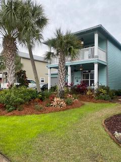 Beautiful Florida Cottage in Eagle Bay, walking distance to public bay front boat launch. The home has been meticulously cared for with many upgrades. Lush landscaping in the front and back yard with brick paved driveway.