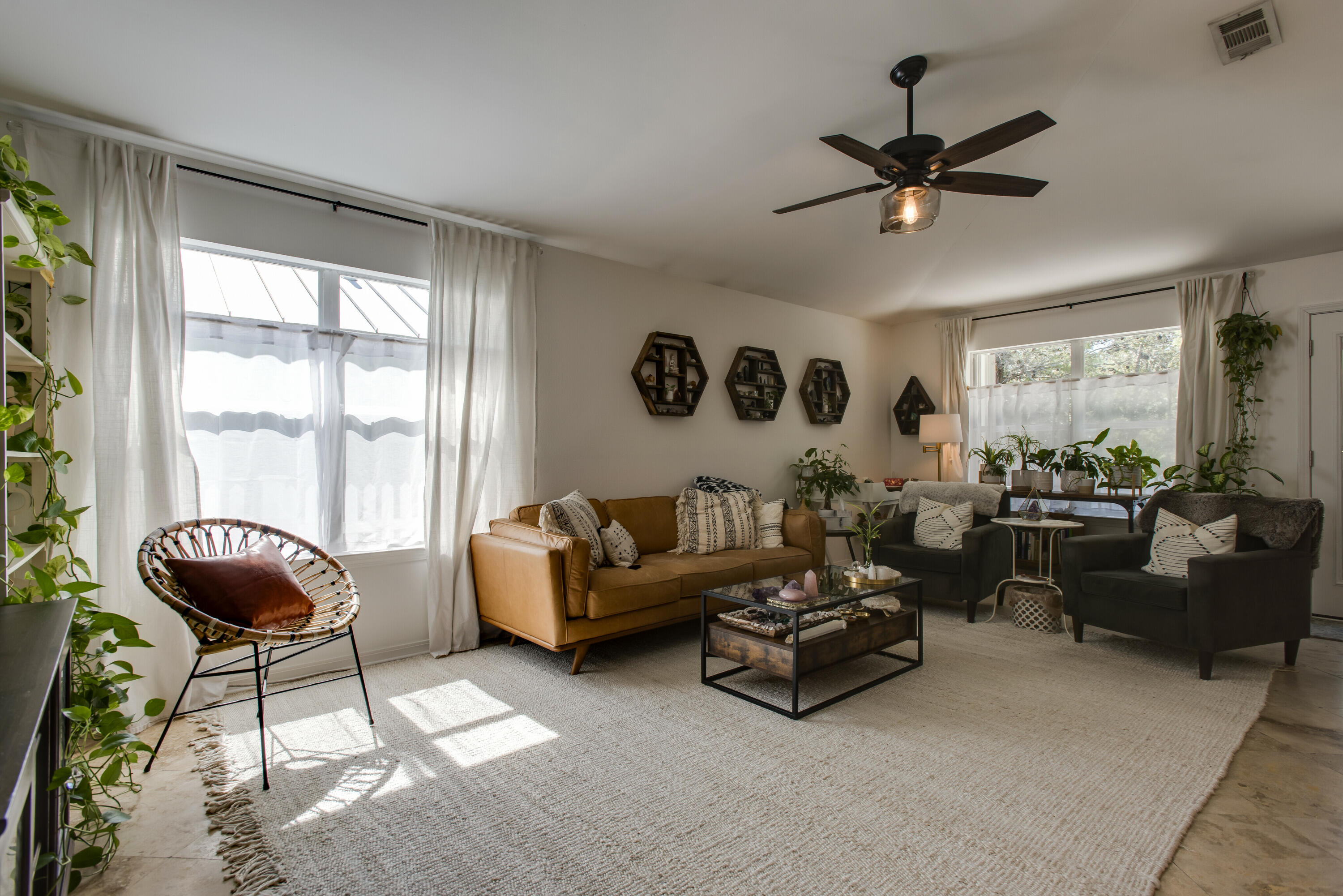 MARAVILLA COTTAGES - Residential