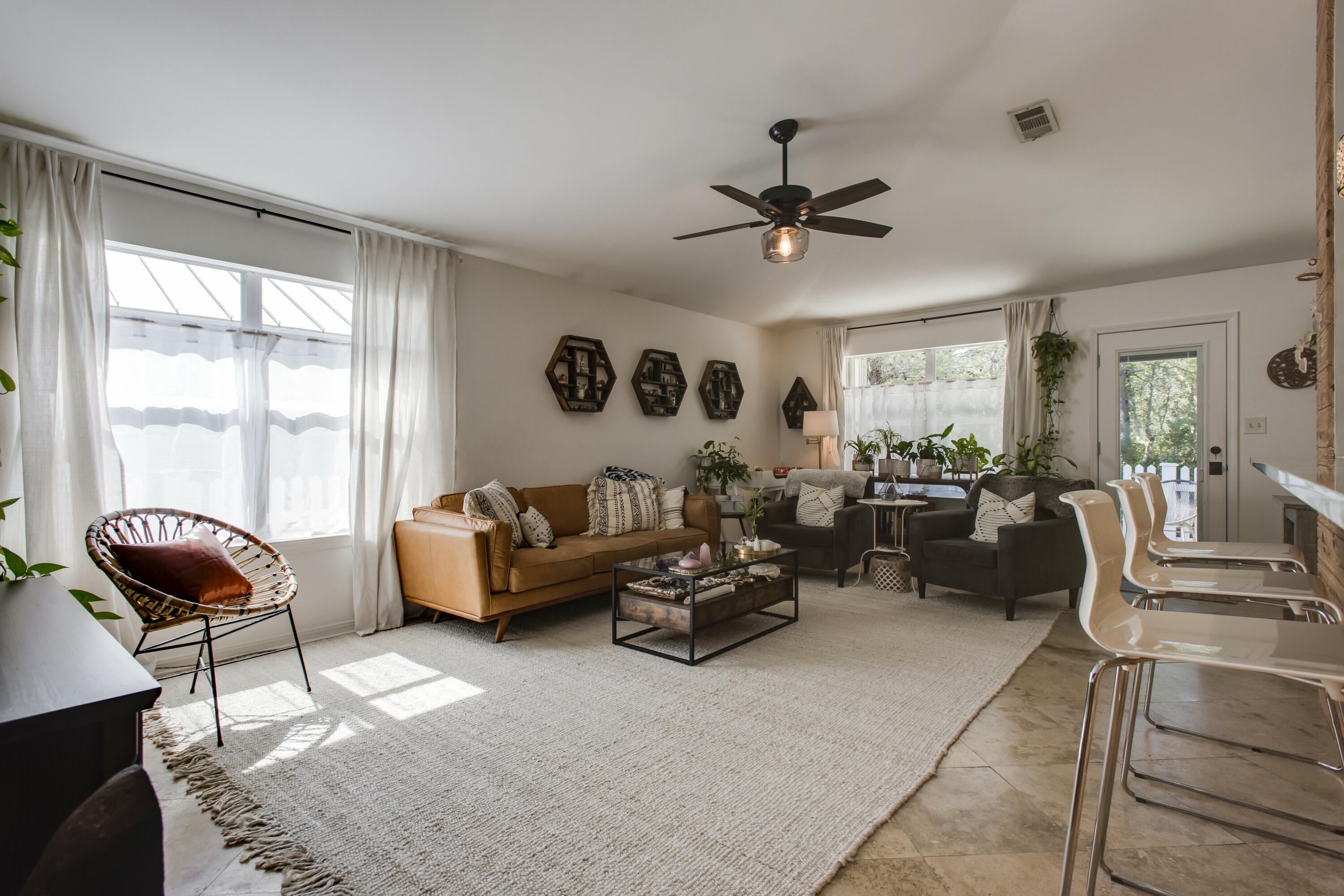 MARAVILLA COTTAGES - Residential