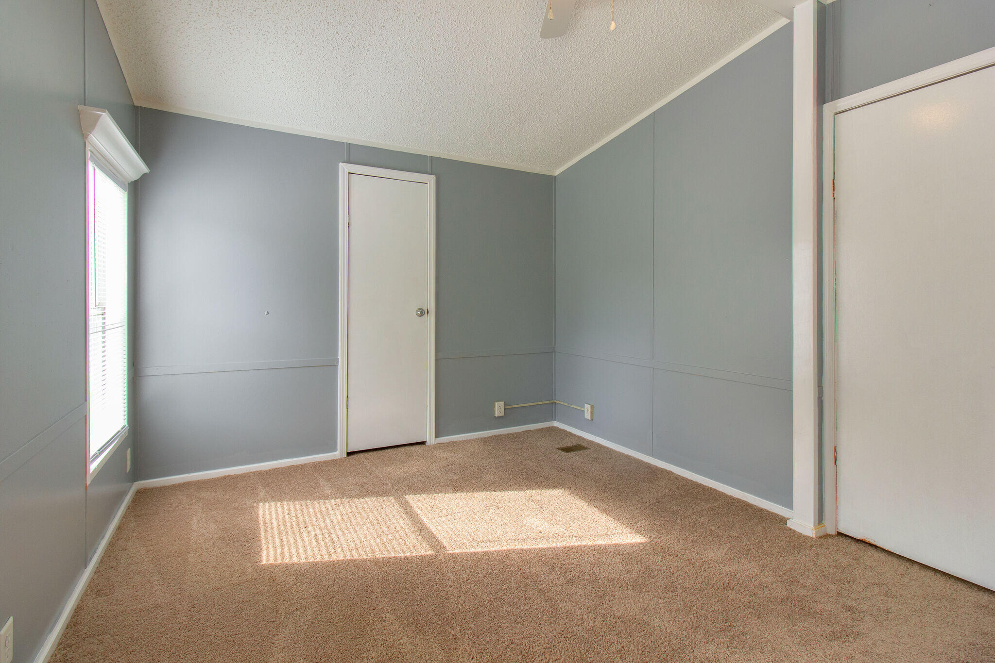 OAKDALE MINI FARMS - Residential Lease