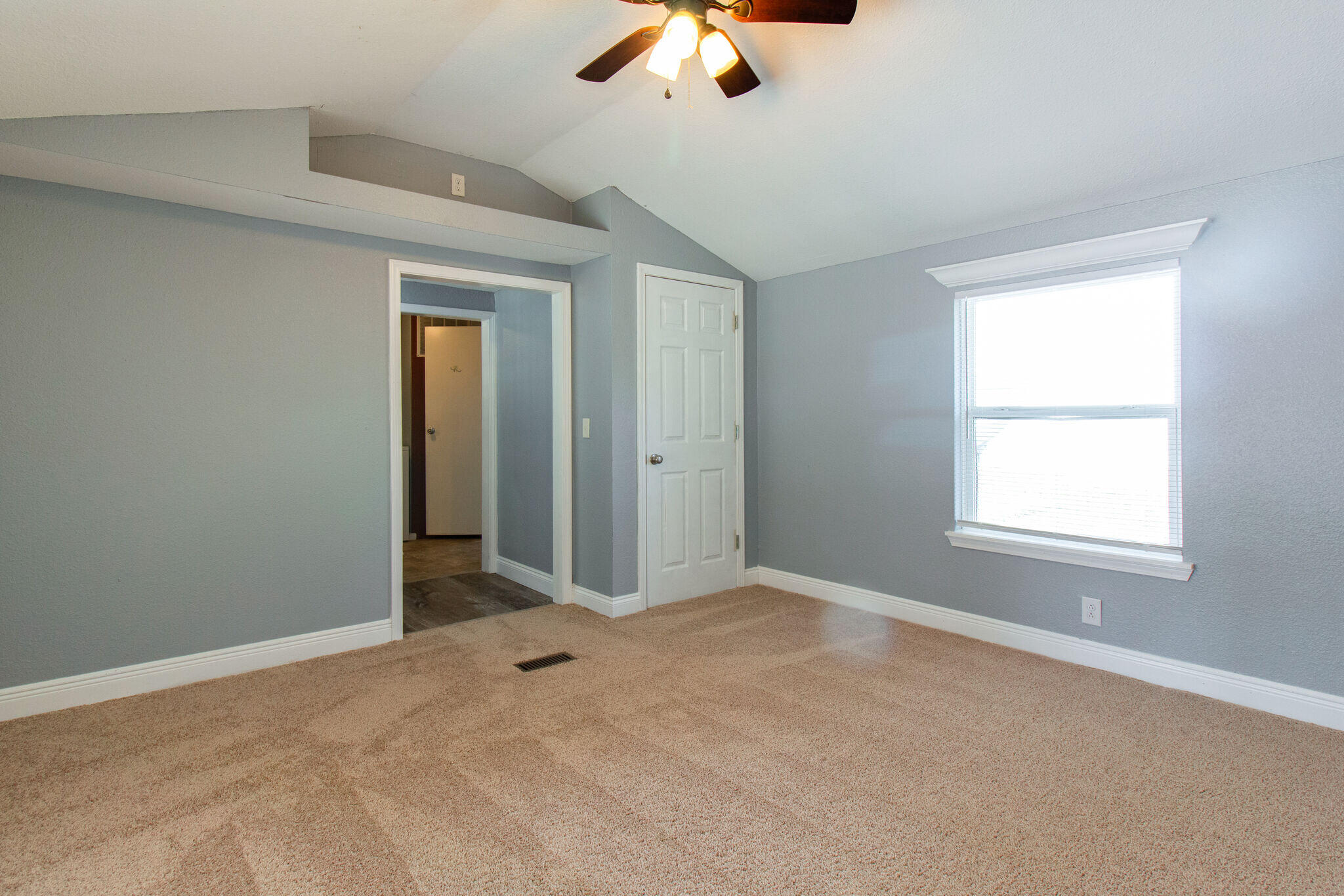 OAKDALE MINI FARMS - Residential Lease
