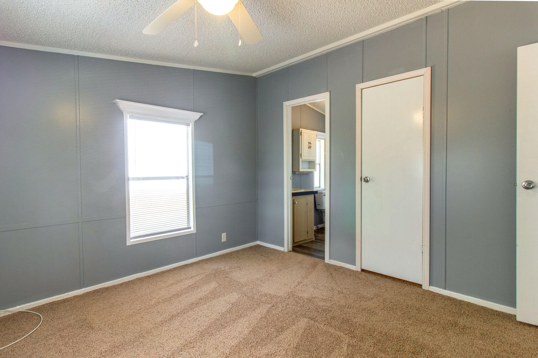 OAKDALE MINI FARMS - Residential Lease