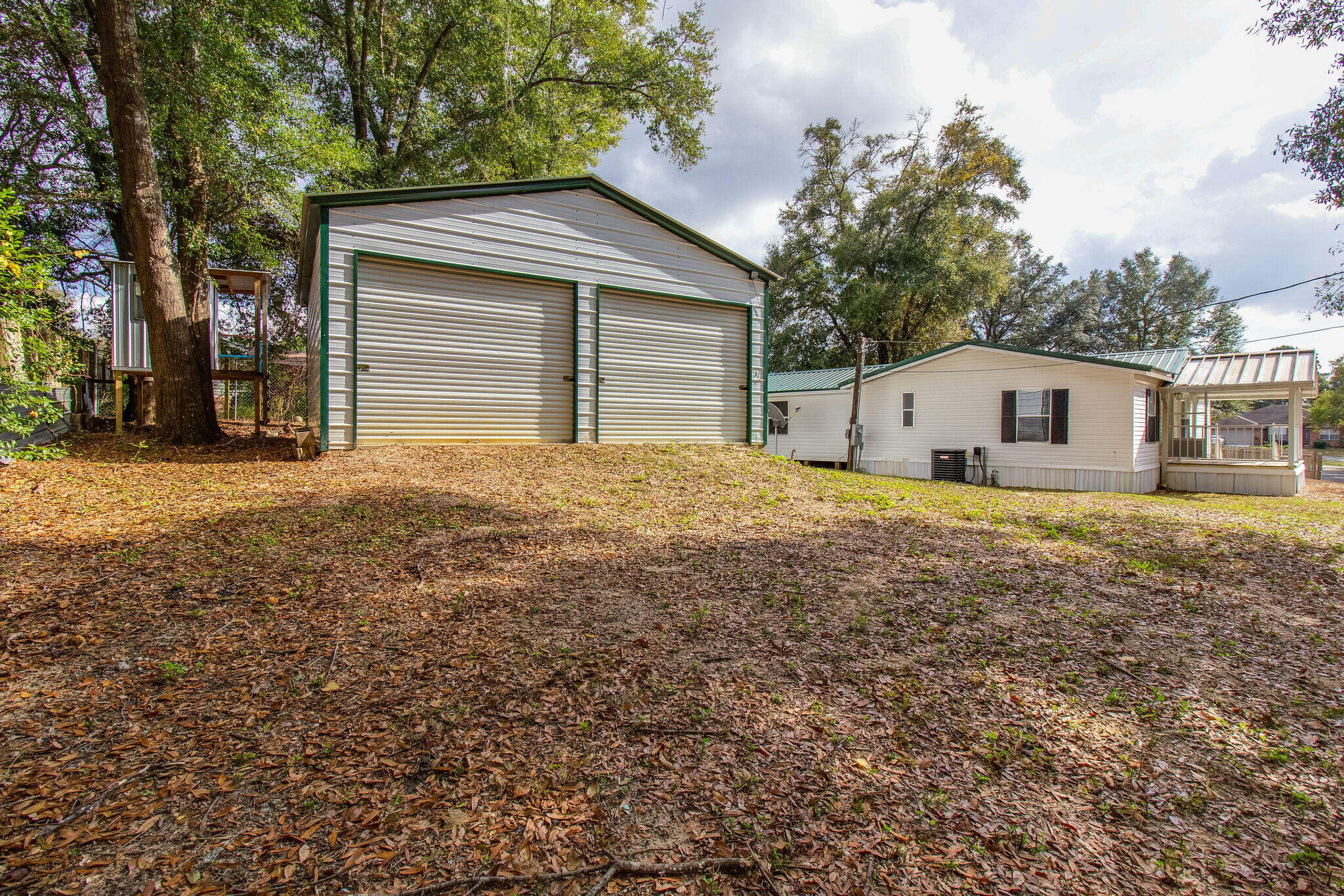 OAKDALE MINI FARMS - Residential Lease