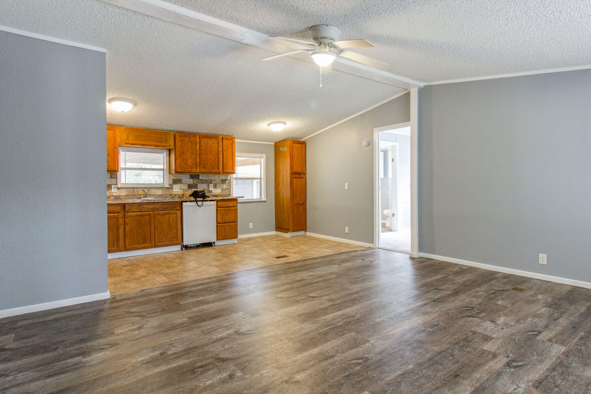 OAKDALE MINI FARMS - Residential Lease