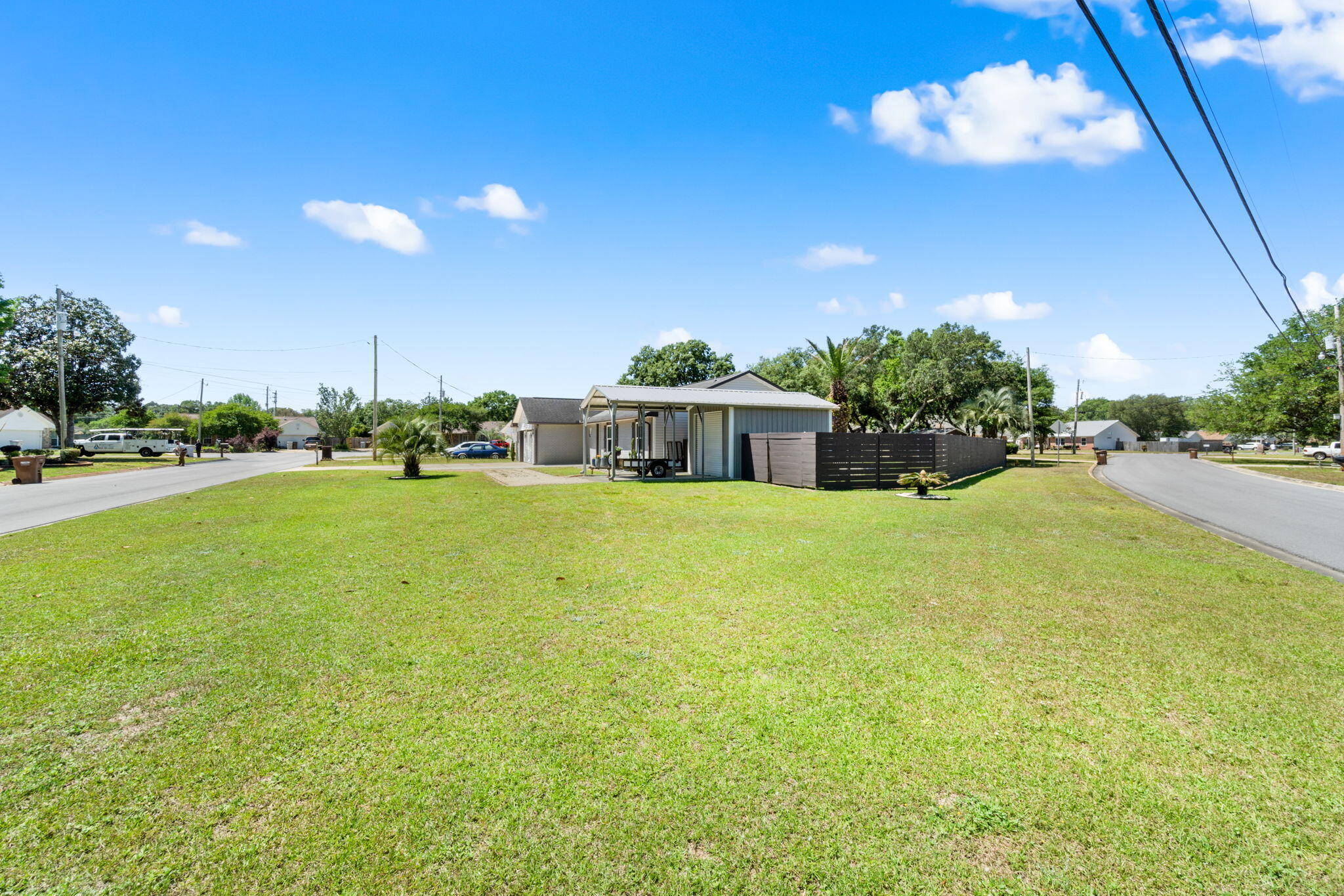 COUNTRY BREEZE ESTATES - Residential
