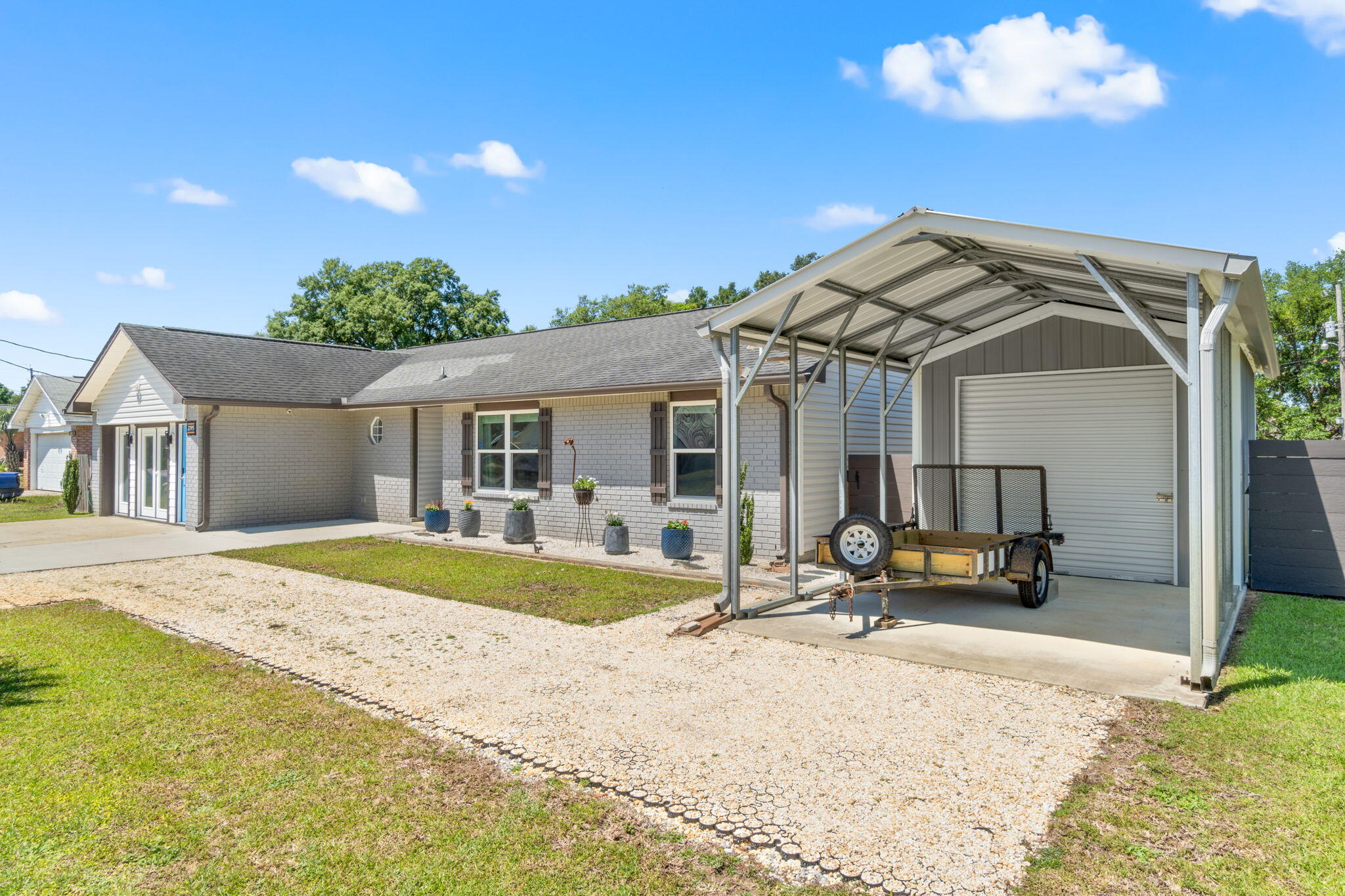 COUNTRY BREEZE ESTATES - Residential