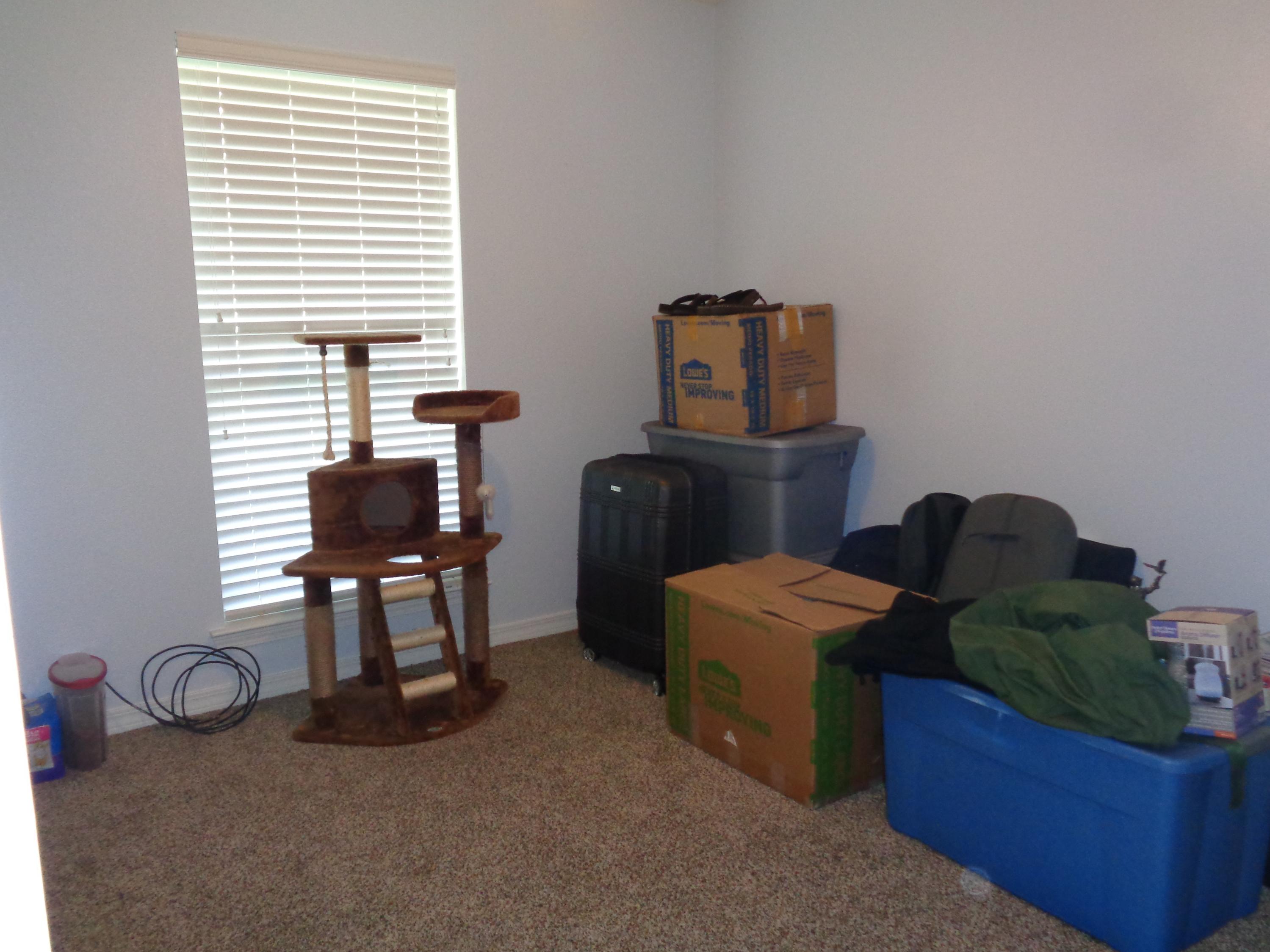 CREETWOOD PLACE - Residential Lease