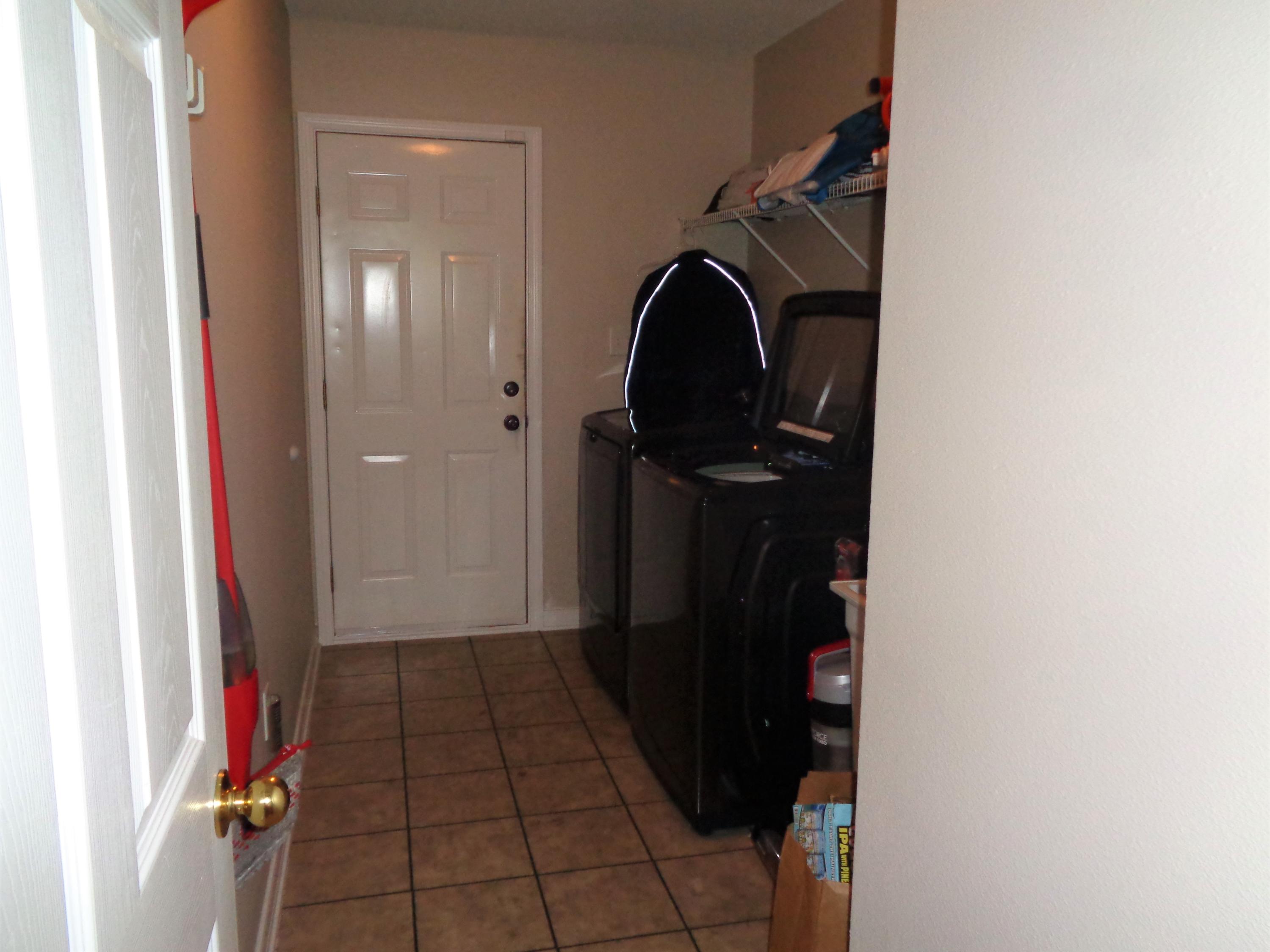 CREETWOOD PLACE - Residential Lease