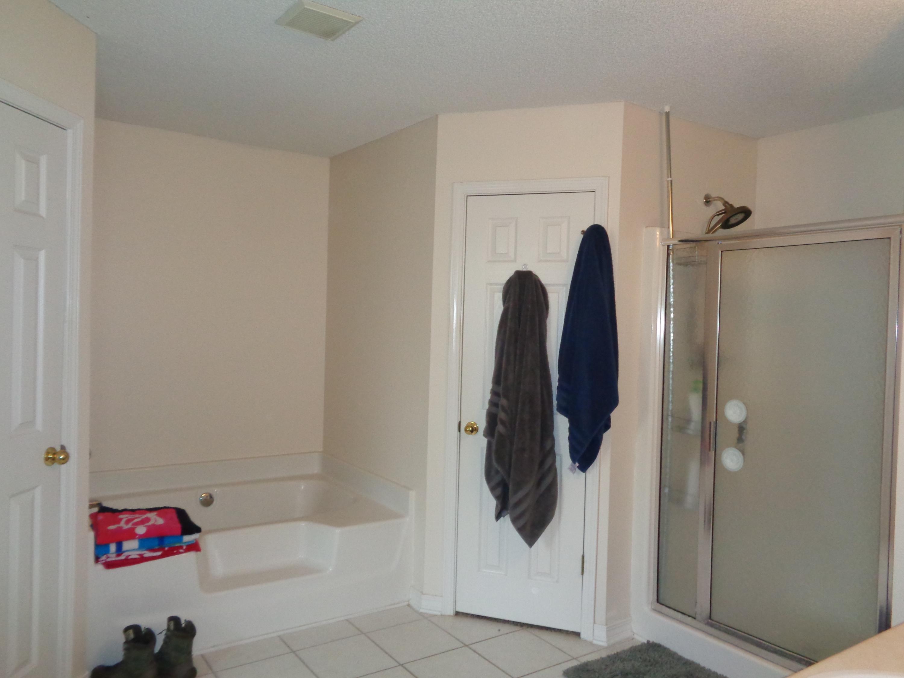 CREETWOOD PLACE - Residential Lease