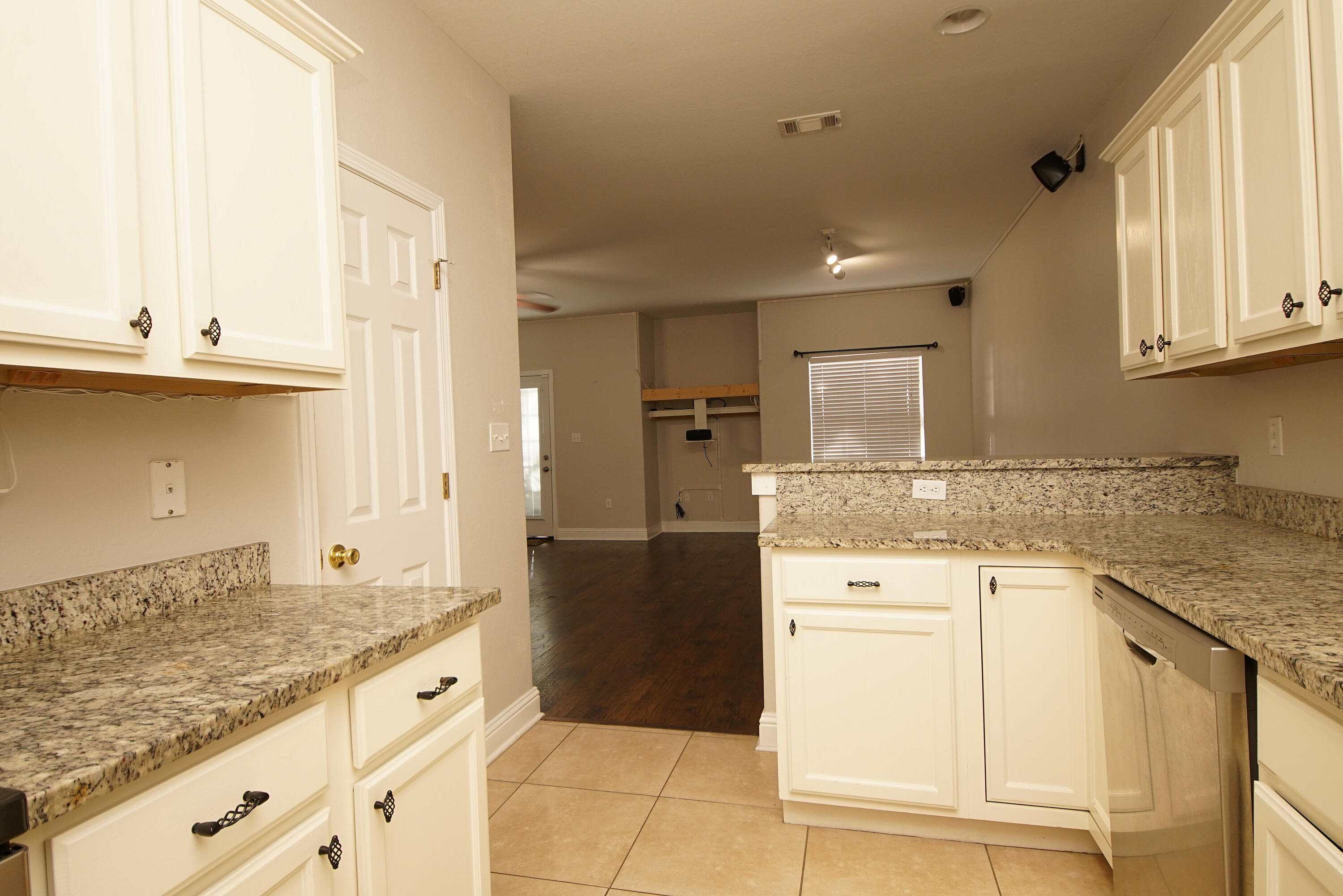 ENDICOTT VILLAGE - Residential Lease