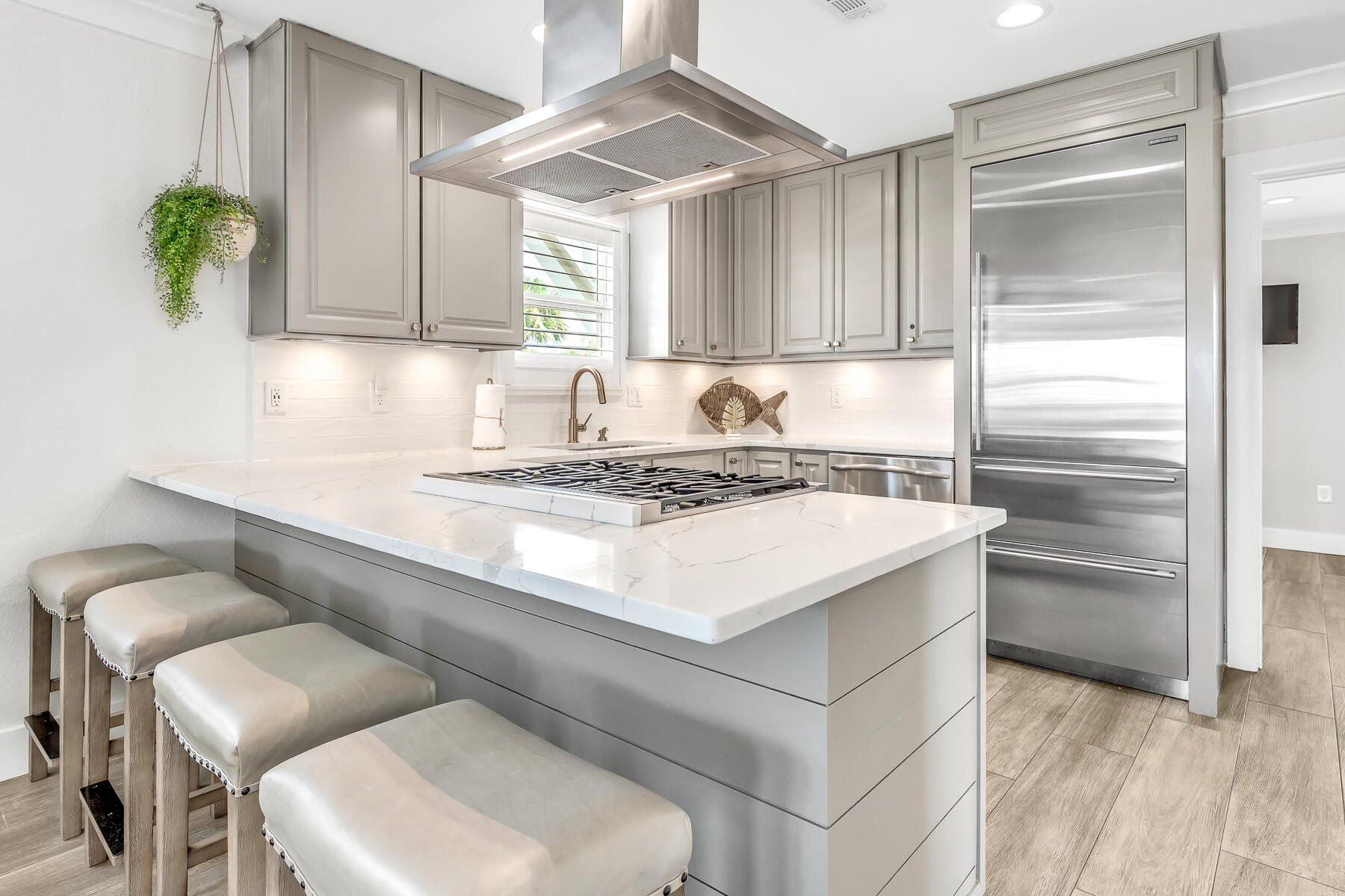 OYSTER LAKE - Residential