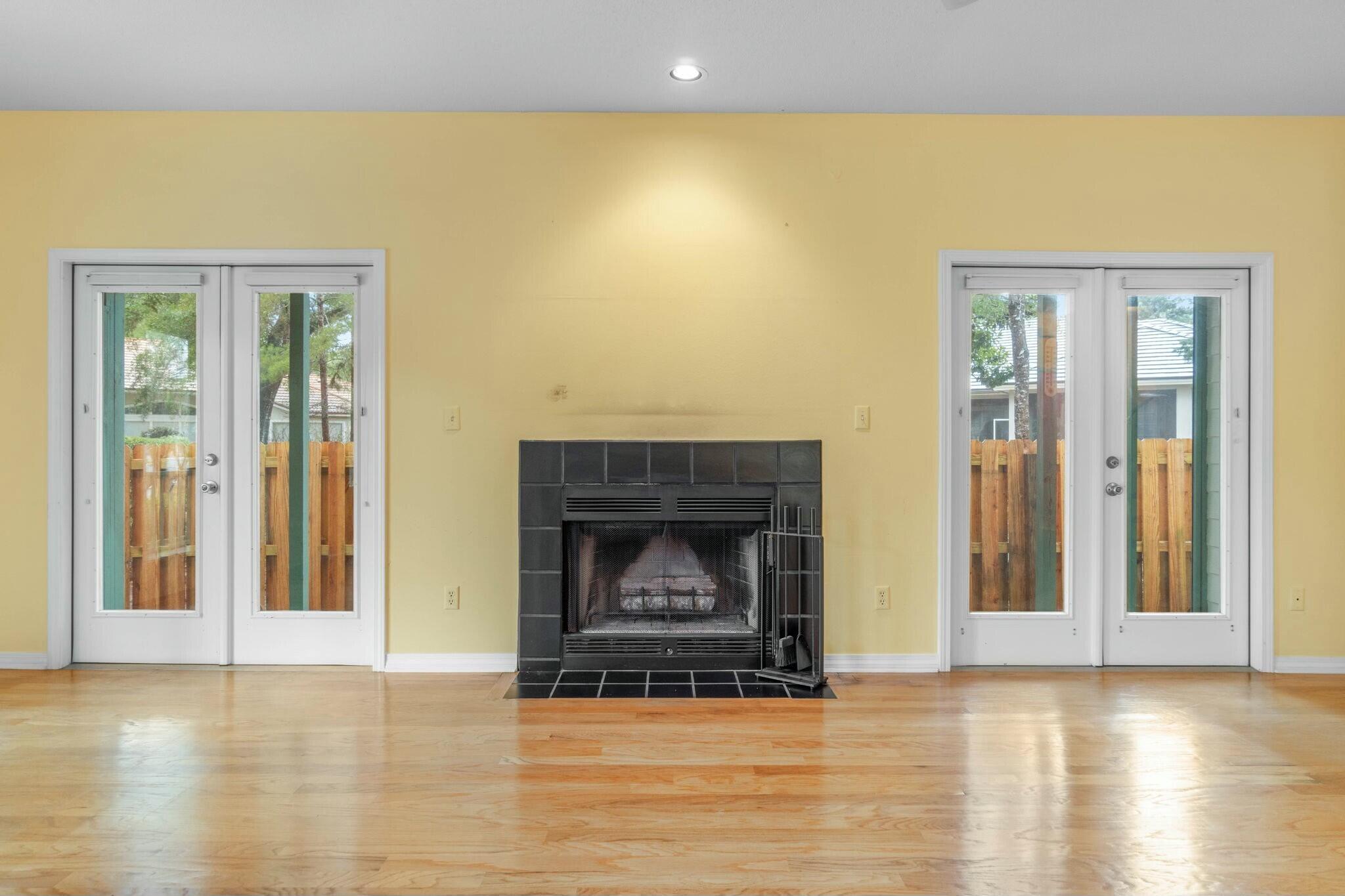 CRYSTAL LAKE PHASE I - Residential