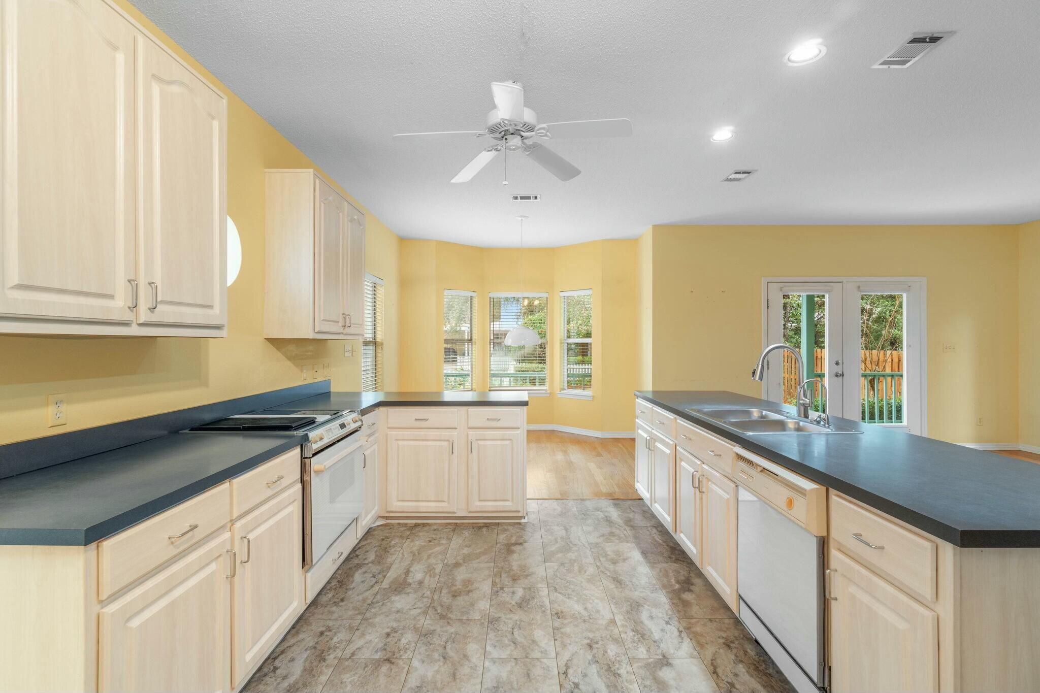 CRYSTAL LAKE PHASE I - Residential