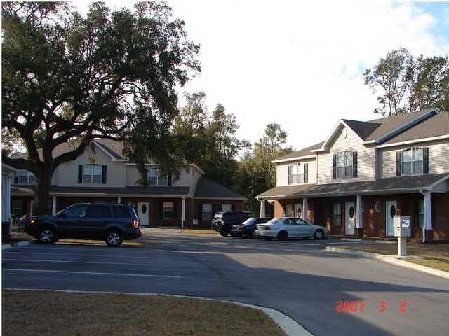 GRAND OAK PLACE - Residential Lease