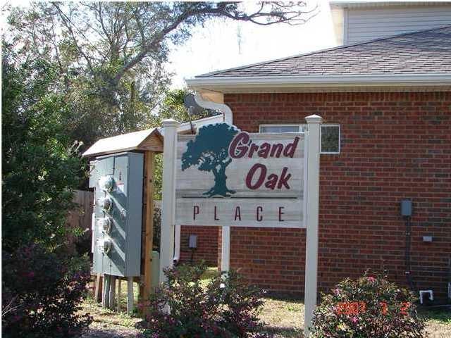 GRAND OAK PLACE - Residential Lease