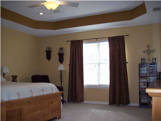 FOXWOOD ESTATES 2 - Residential Lease