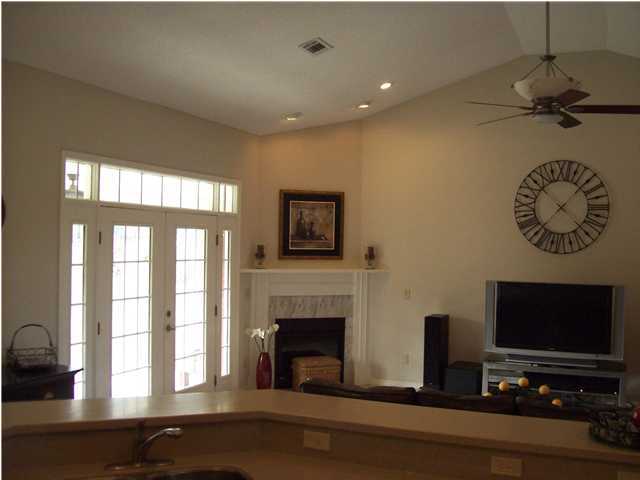 FOXWOOD ESTATES 2 - Residential Lease