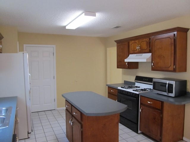 BLUEWATER BAY VILLAGE 1A - Residential Lease
