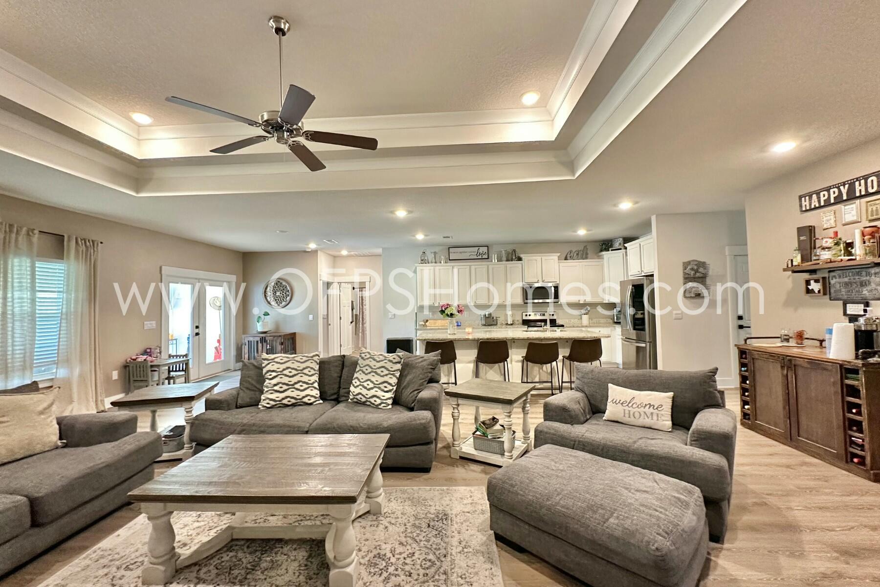 HILLWOOD ESTATES - Residential Lease