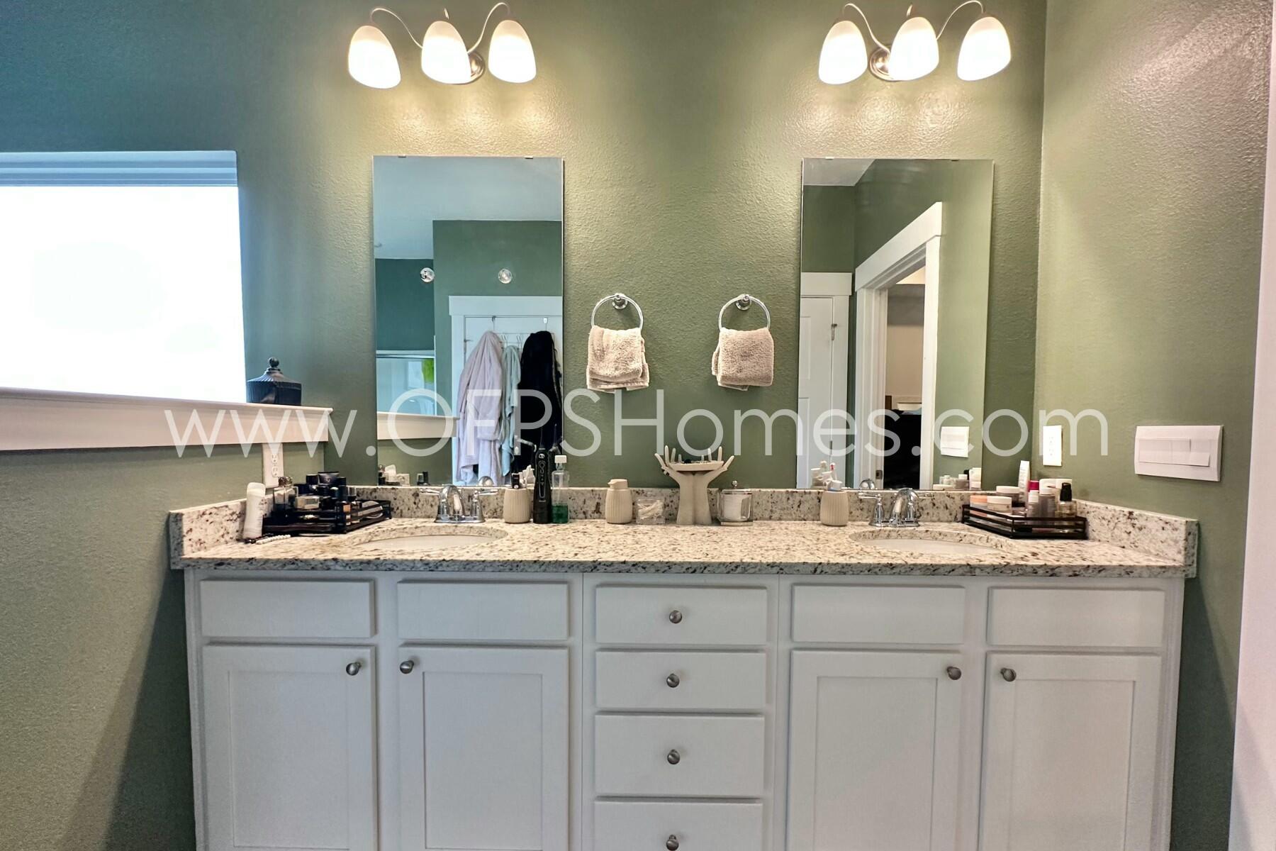 HILLWOOD ESTATES - Residential Lease
