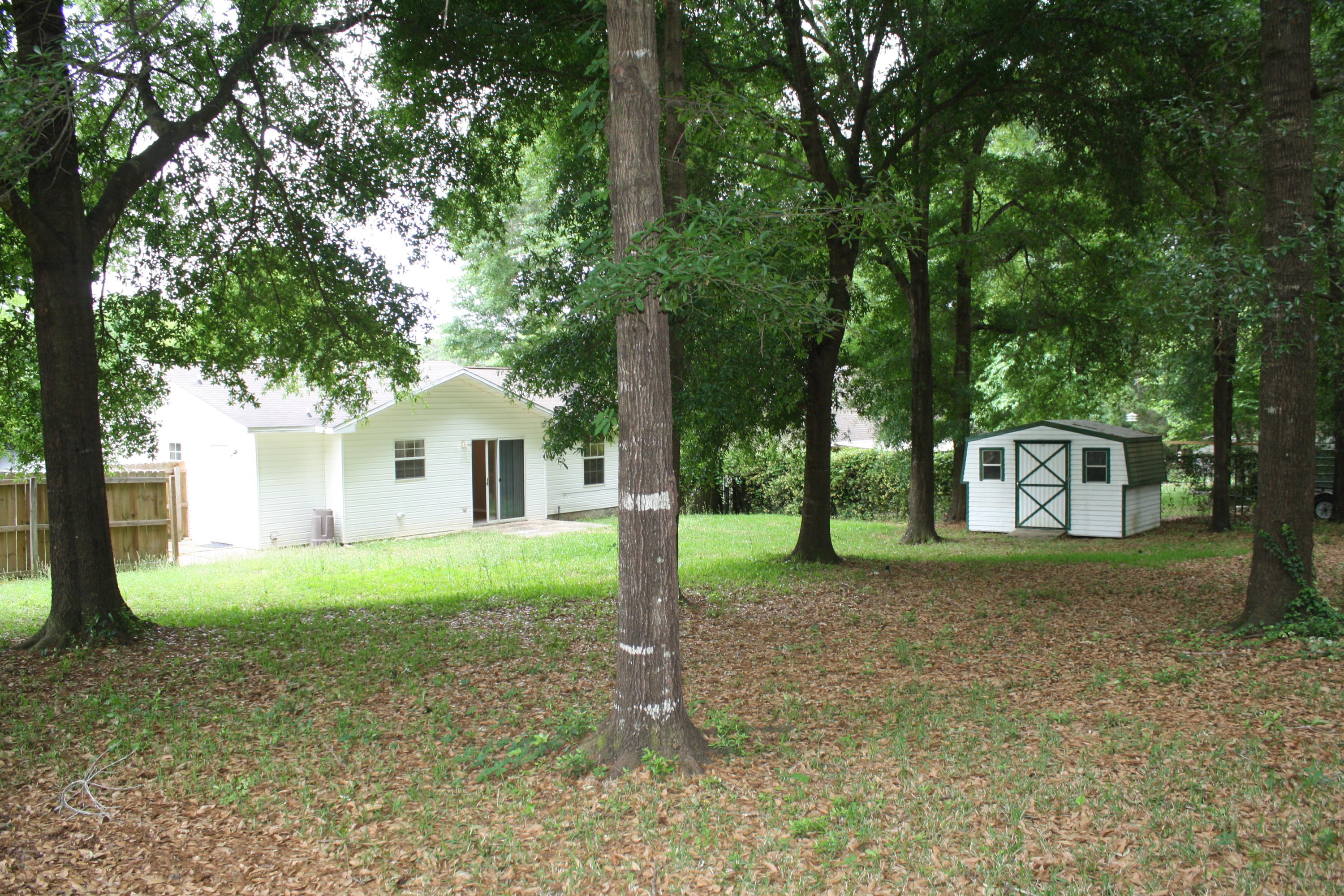 BEACONS BEND SOUTH - Residential Lease