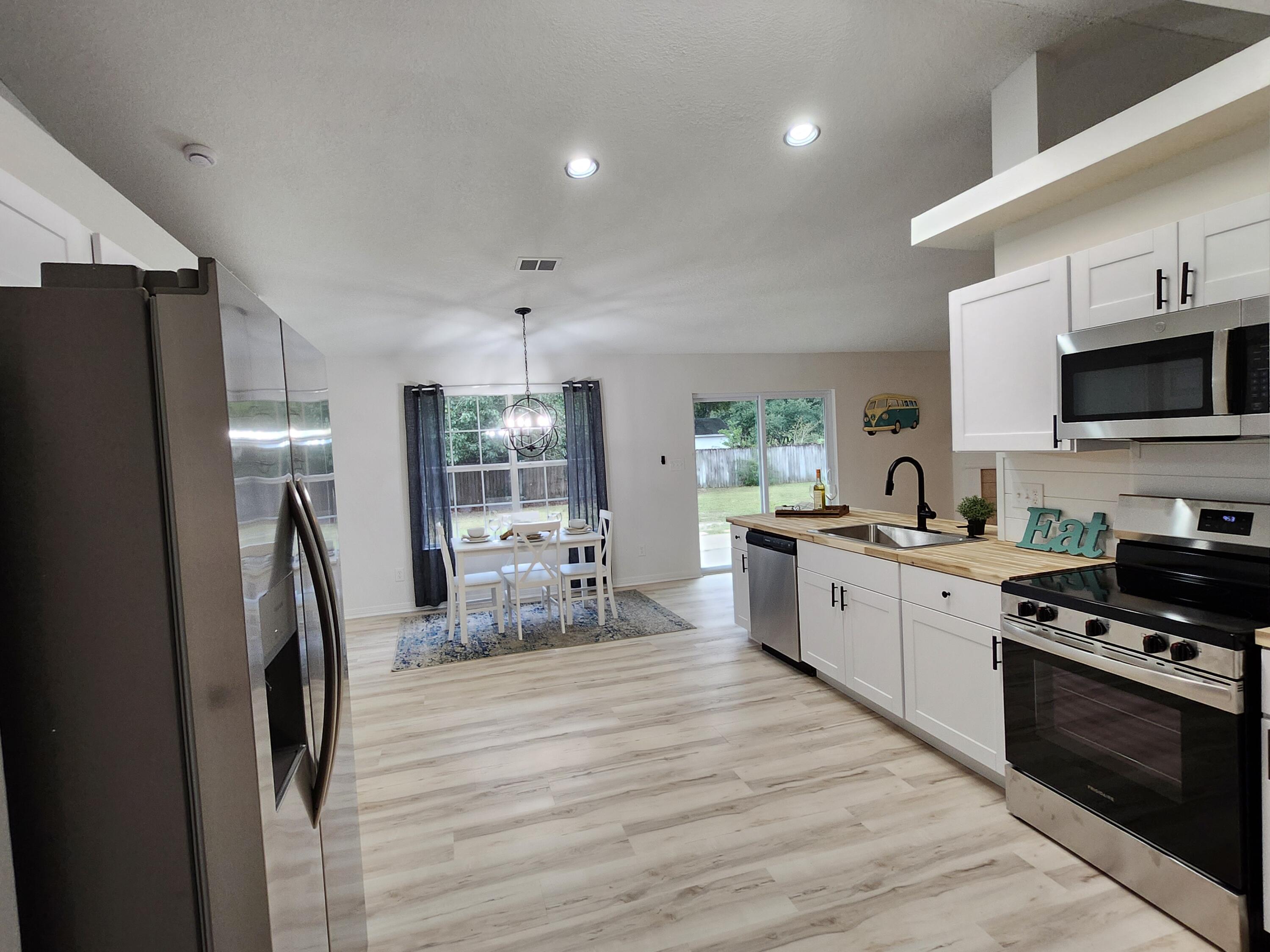 MOSSY OAKS - Residential