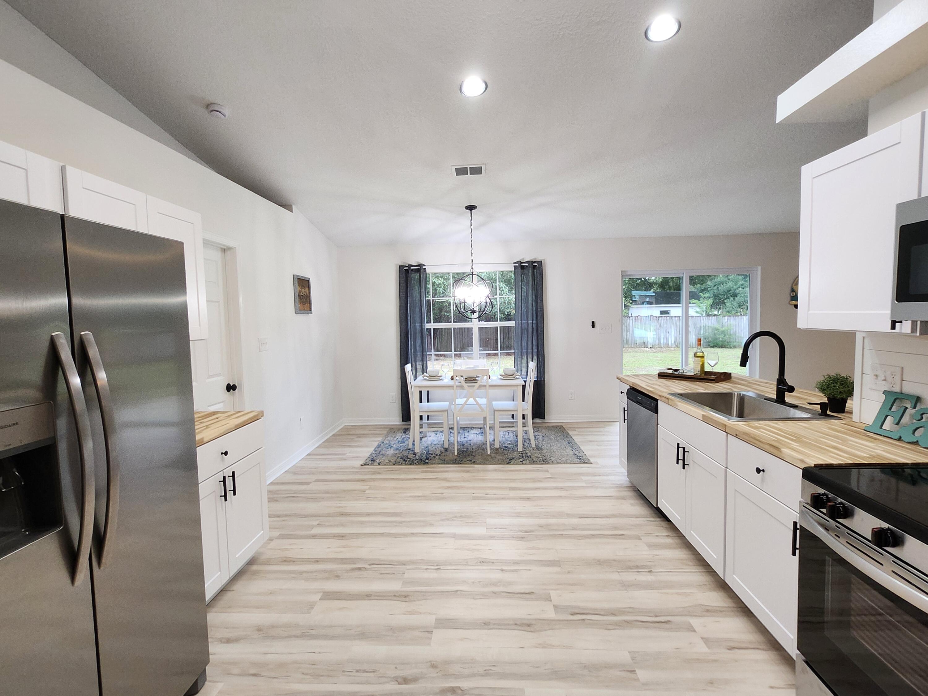 MOSSY OAKS - Residential