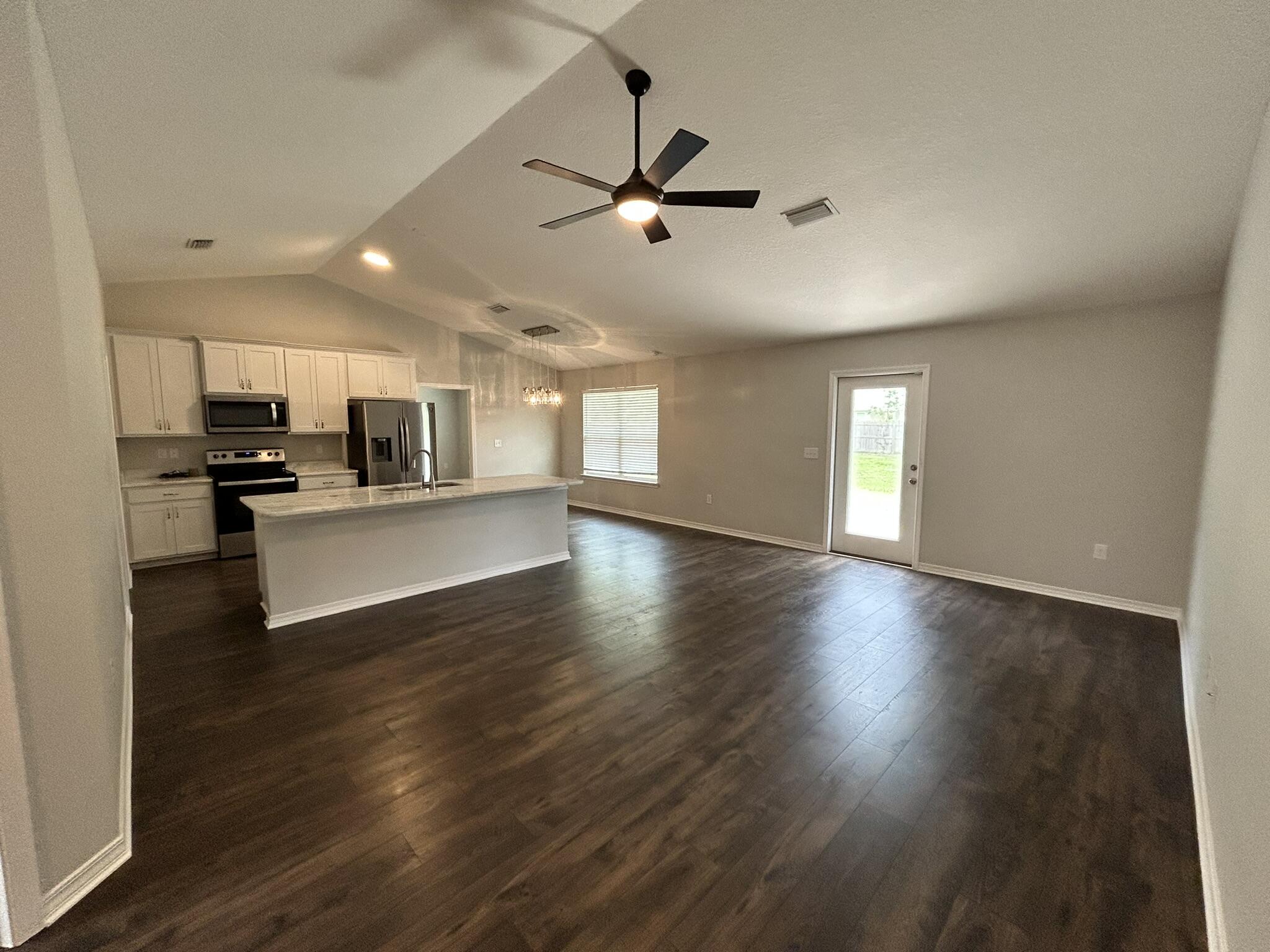 GARDEN CITY - Residential Lease