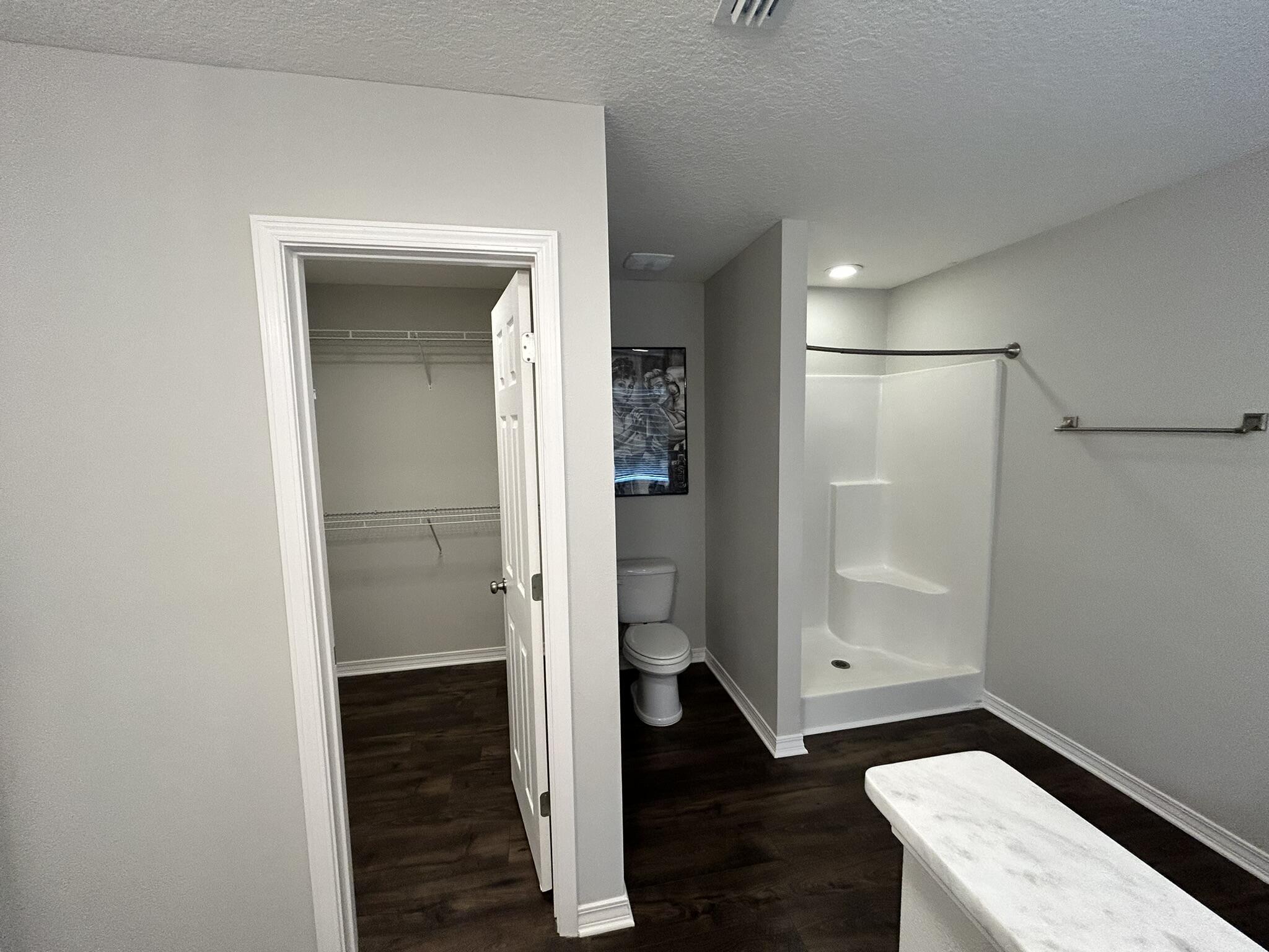 GARDEN CITY - Residential Lease