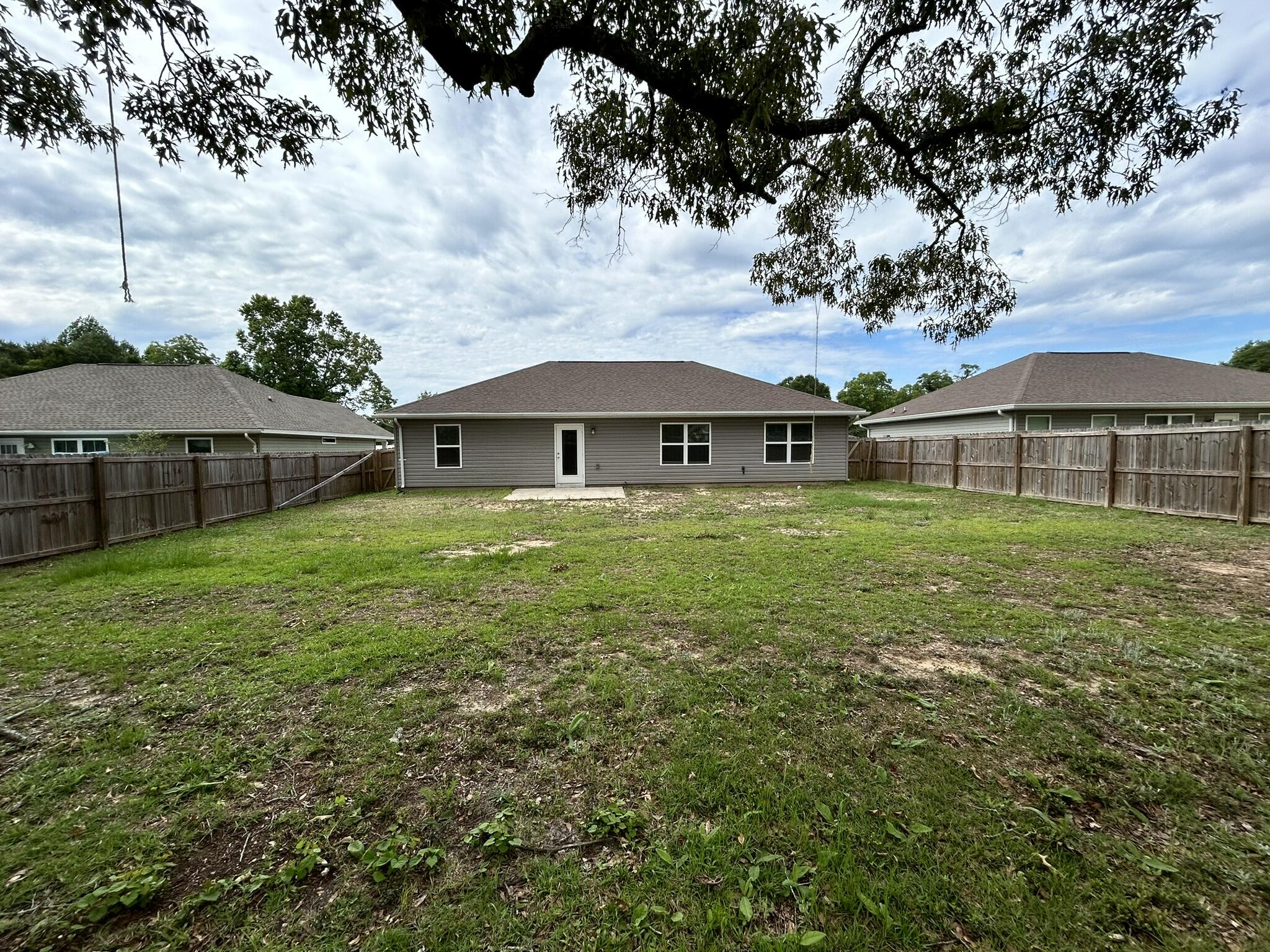 GARDEN CITY - Residential Lease