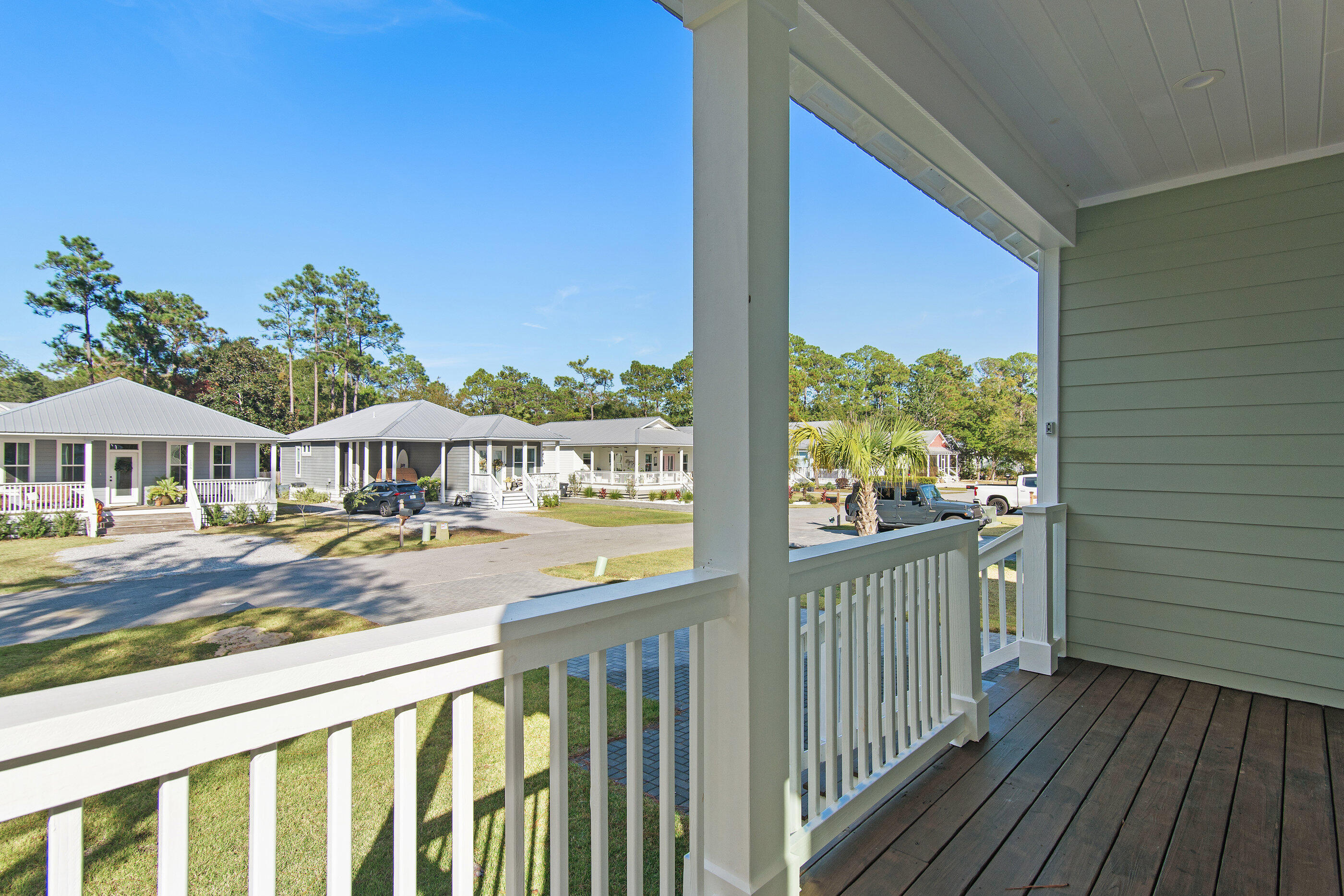 MAGNOLIA BAY - Residential