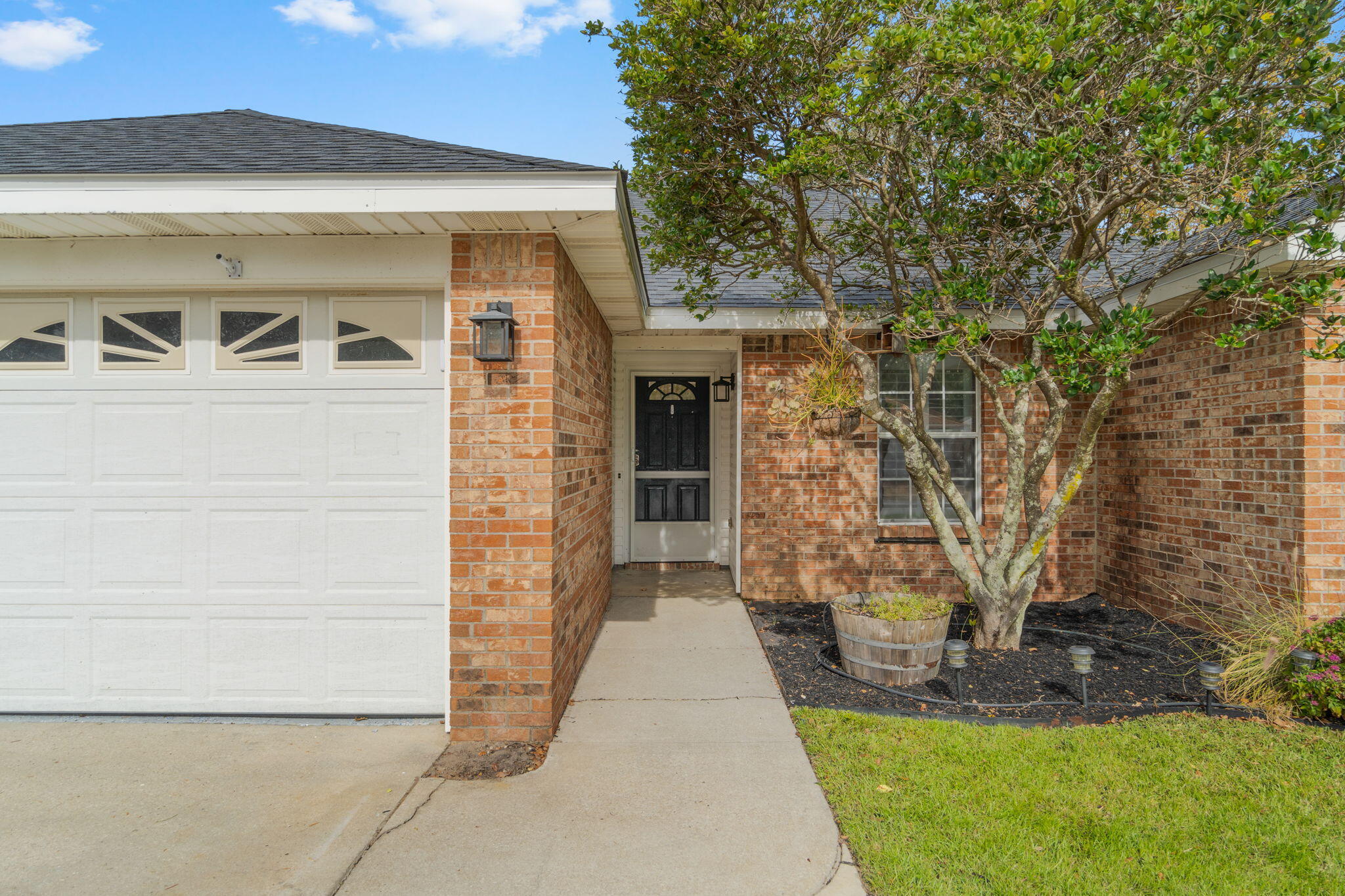 BAYSIDE - Residential Lease