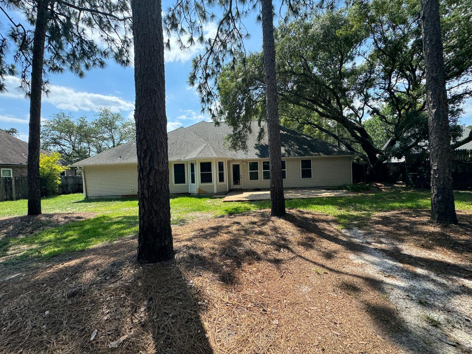 RAINTREE ESTATES - Residential Lease