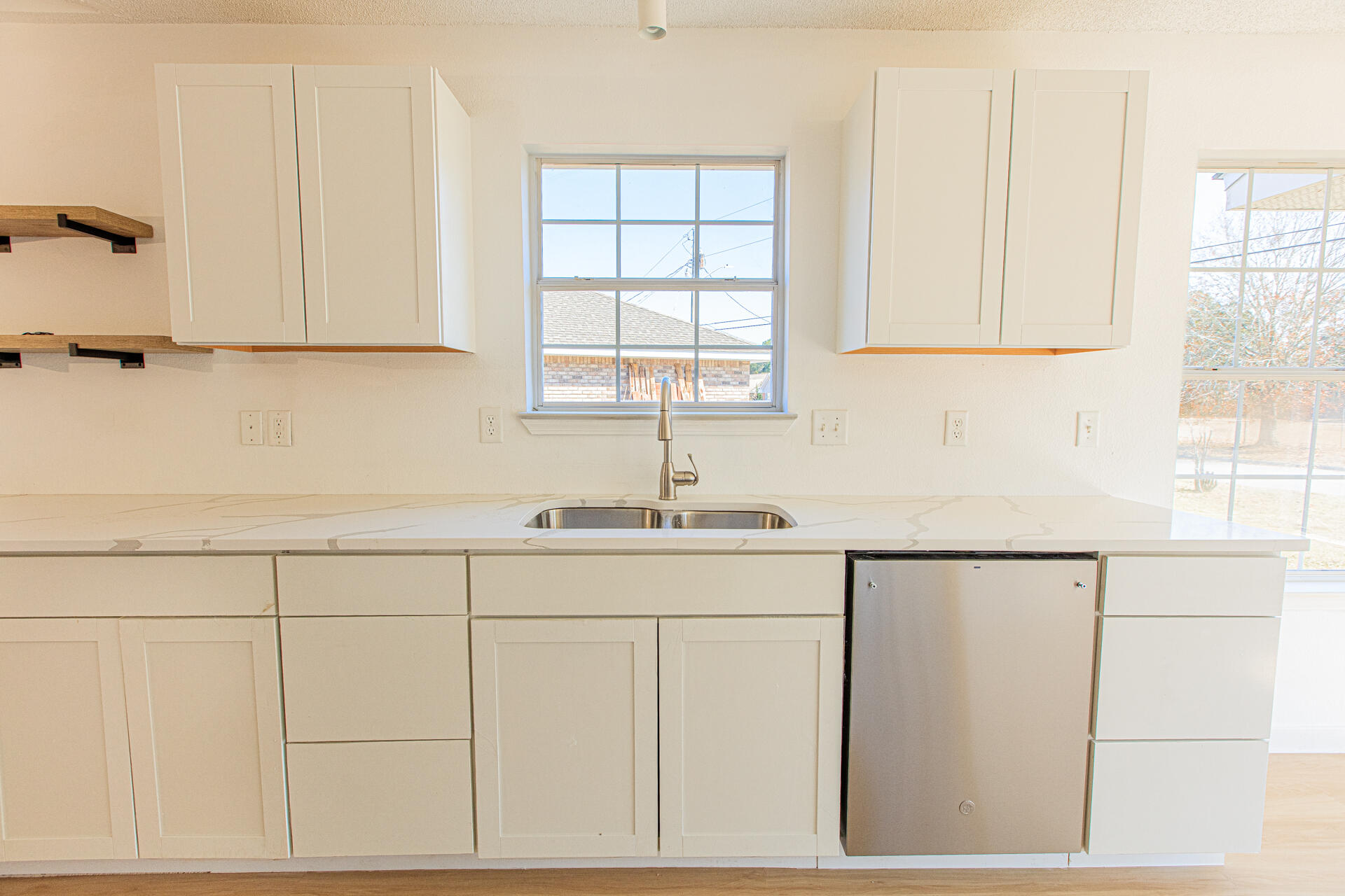 WOODRIDGE MANOR - Residential