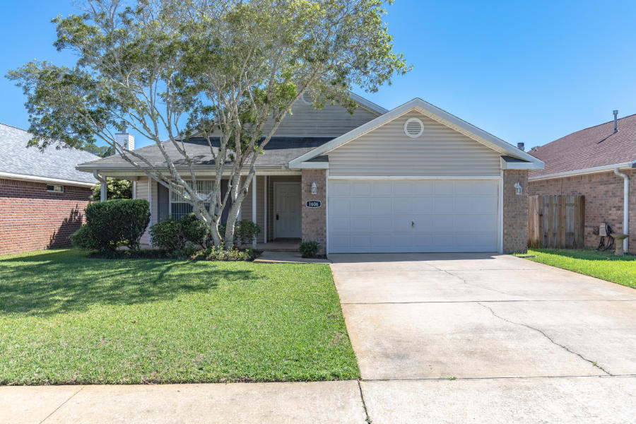 EMERALD VILLAGE S/D - Residential Lease
