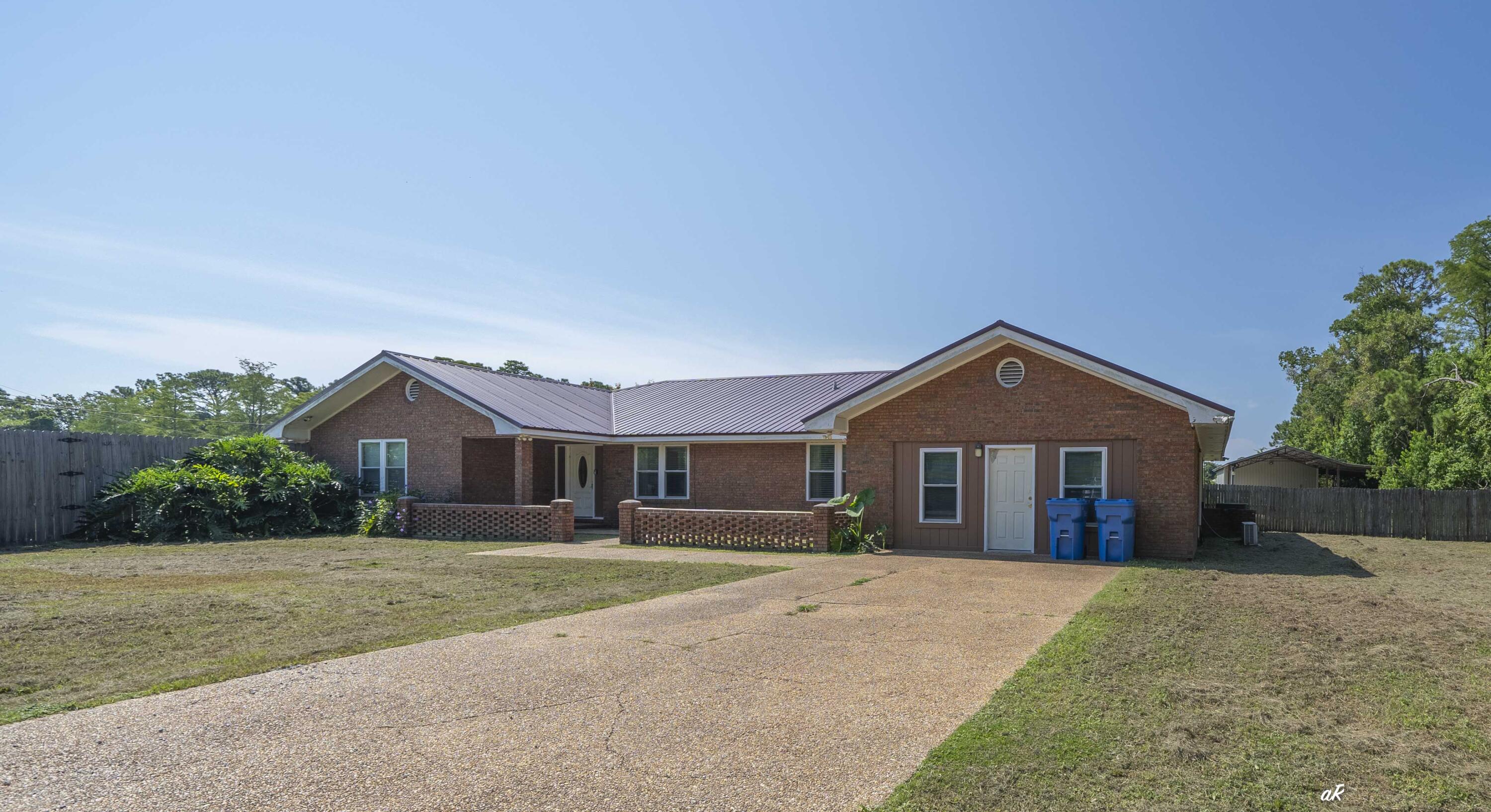 THOMAS DRIVE PARK UNIT 2 - Residential