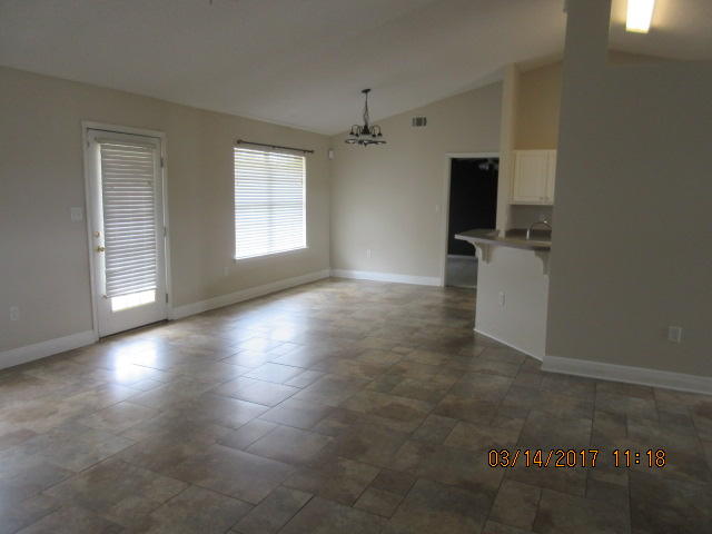 CREETWOOD PLACE - Residential Lease