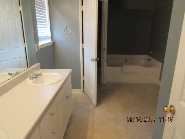 CREETWOOD PLACE - Residential Lease