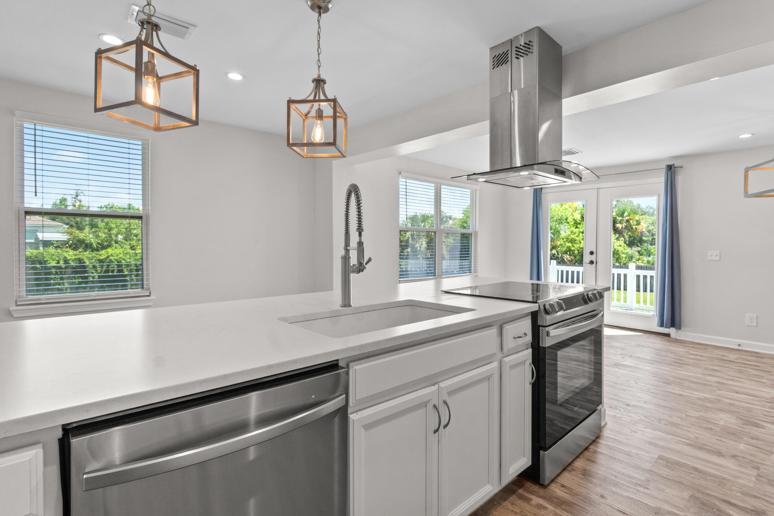 Bunkers Cove/Sudduths 4th Add - Residential Lease