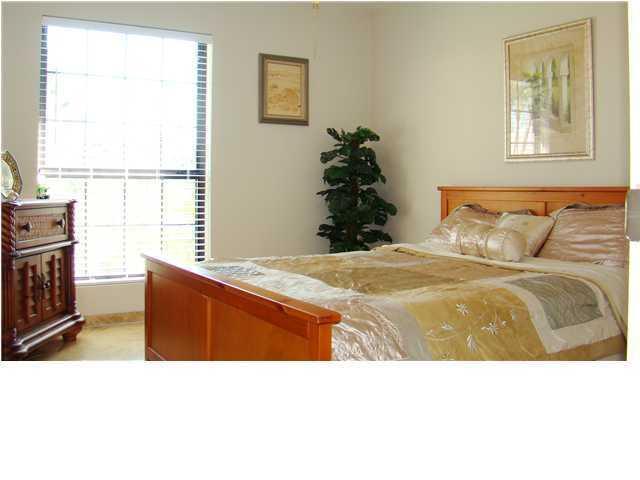 EMERALD POINTE PLAT 1 - Residential Lease