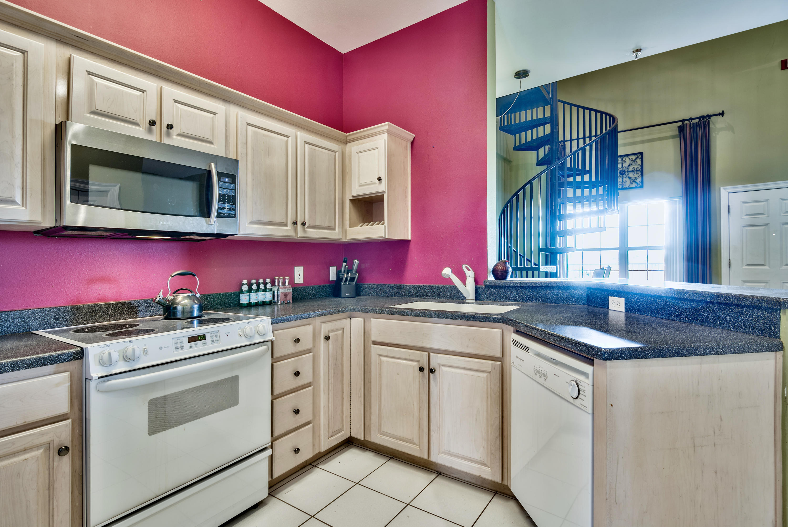 PLAZA THE - Residential Lease