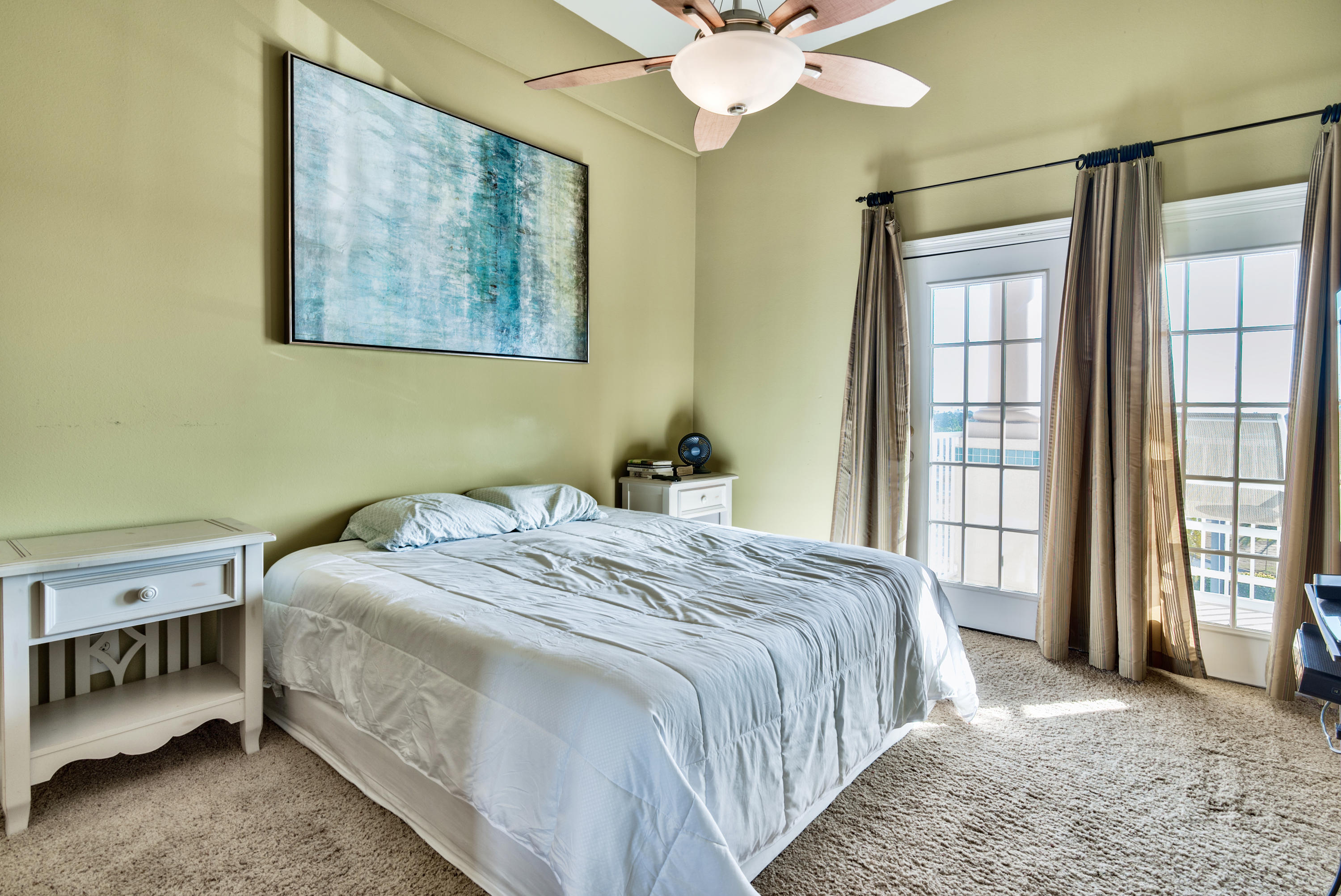 PLAZA THE - Residential Lease