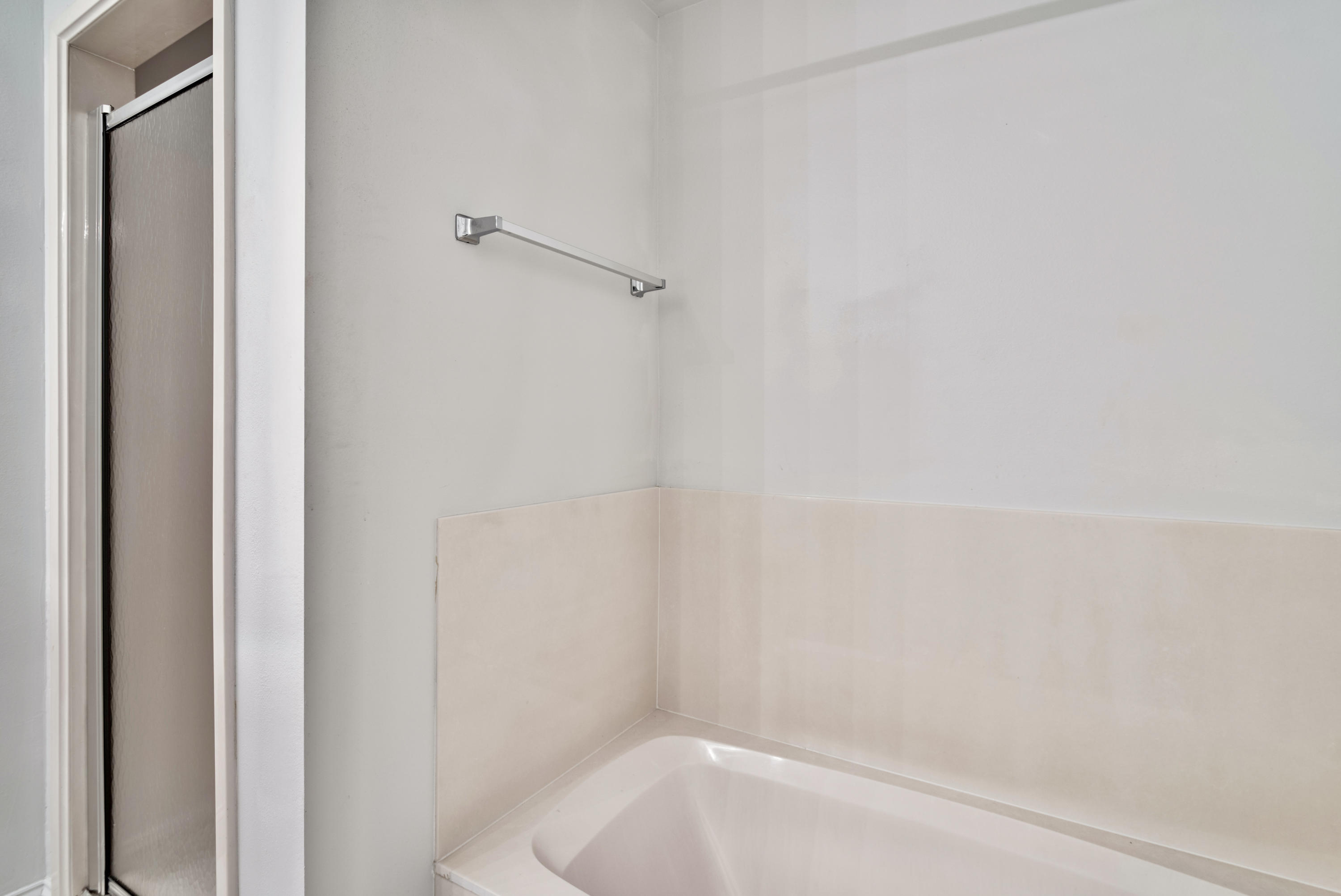 PLAZA THE - Residential Lease
