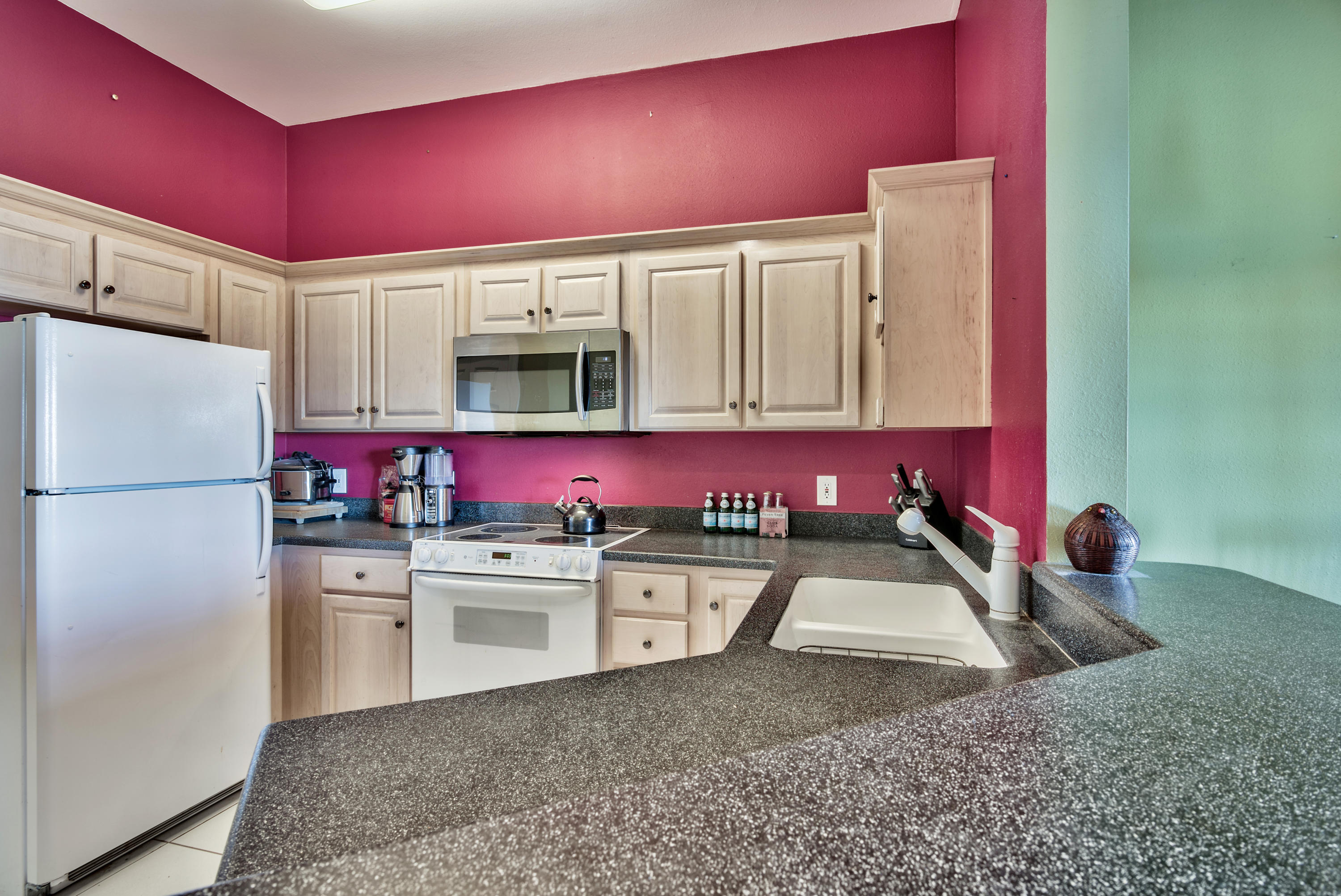 PLAZA THE - Residential Lease
