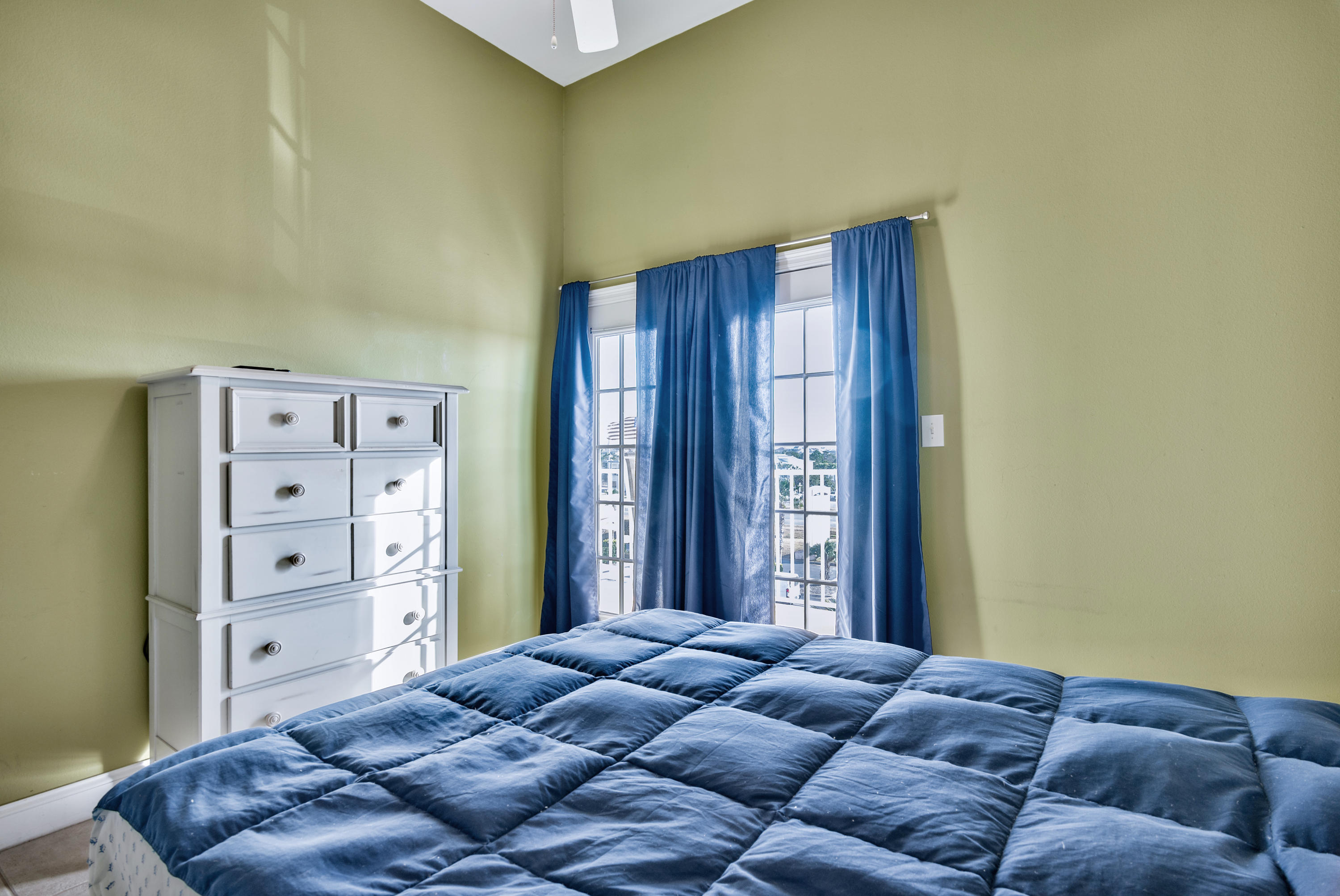 PLAZA THE - Residential Lease